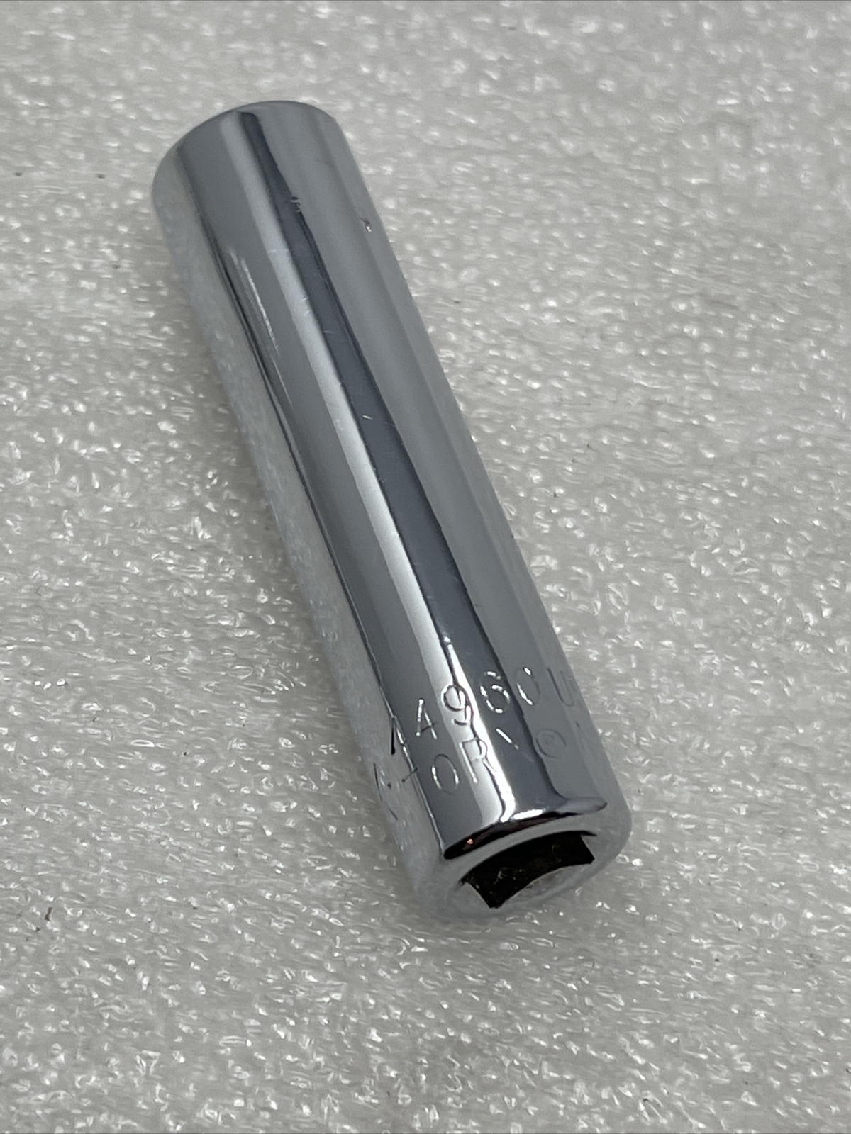 E10 SK Hand Tools 44960, 1/4″ Drive Metric Deep Female Inverted Torx Socket, USA