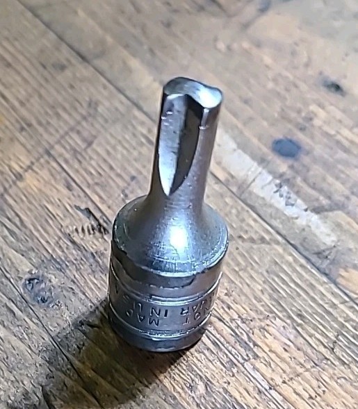 Snap On 1948 3/8″ Drive 5/16″ Chrome Clutch Bit Driver Socket USA, F-30