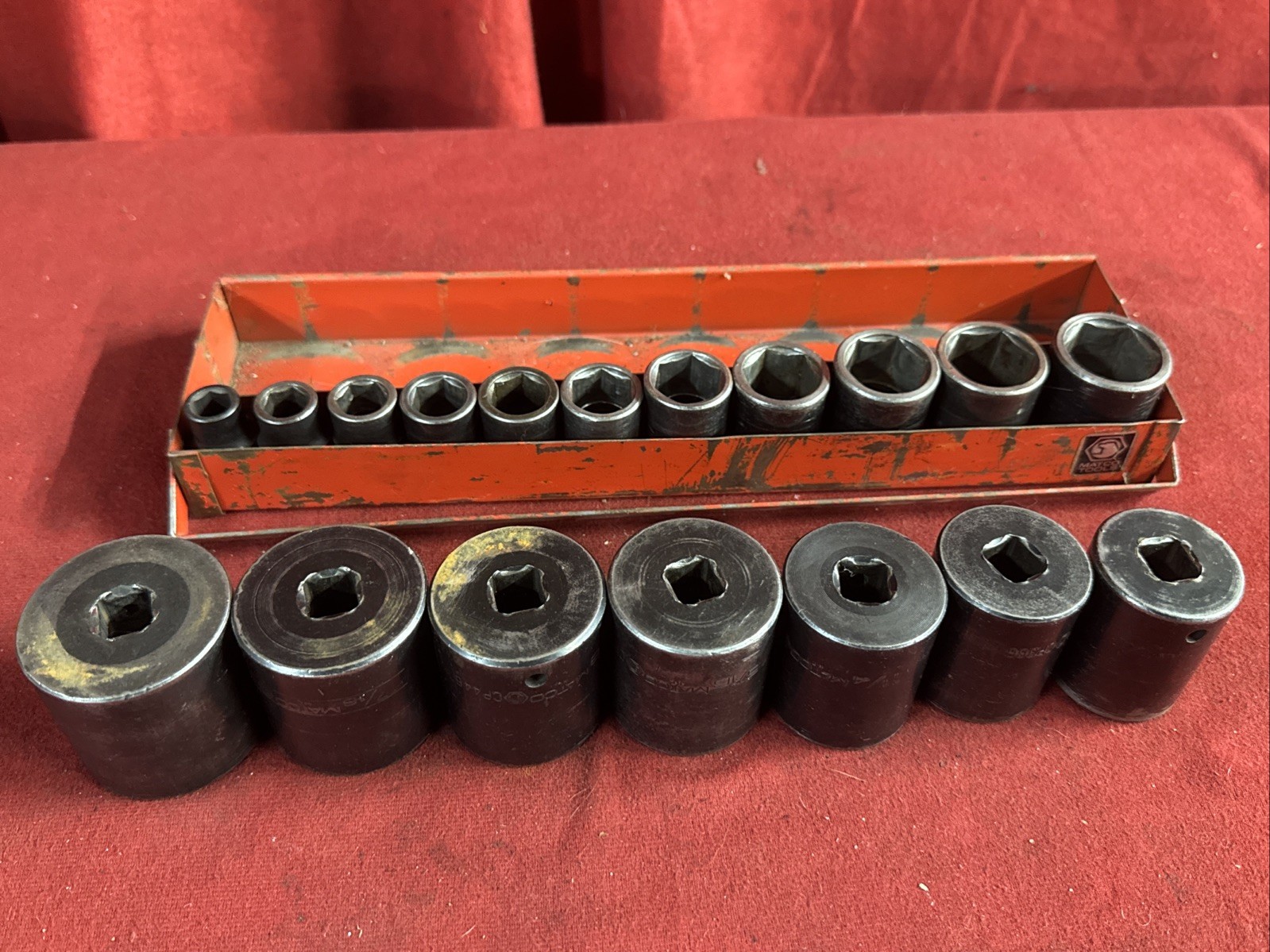 Matco 18 Piece 1/2″ Drive 6pt SAE Impact Short Socket Set 7/16 – 1-1/2 w/ Tray