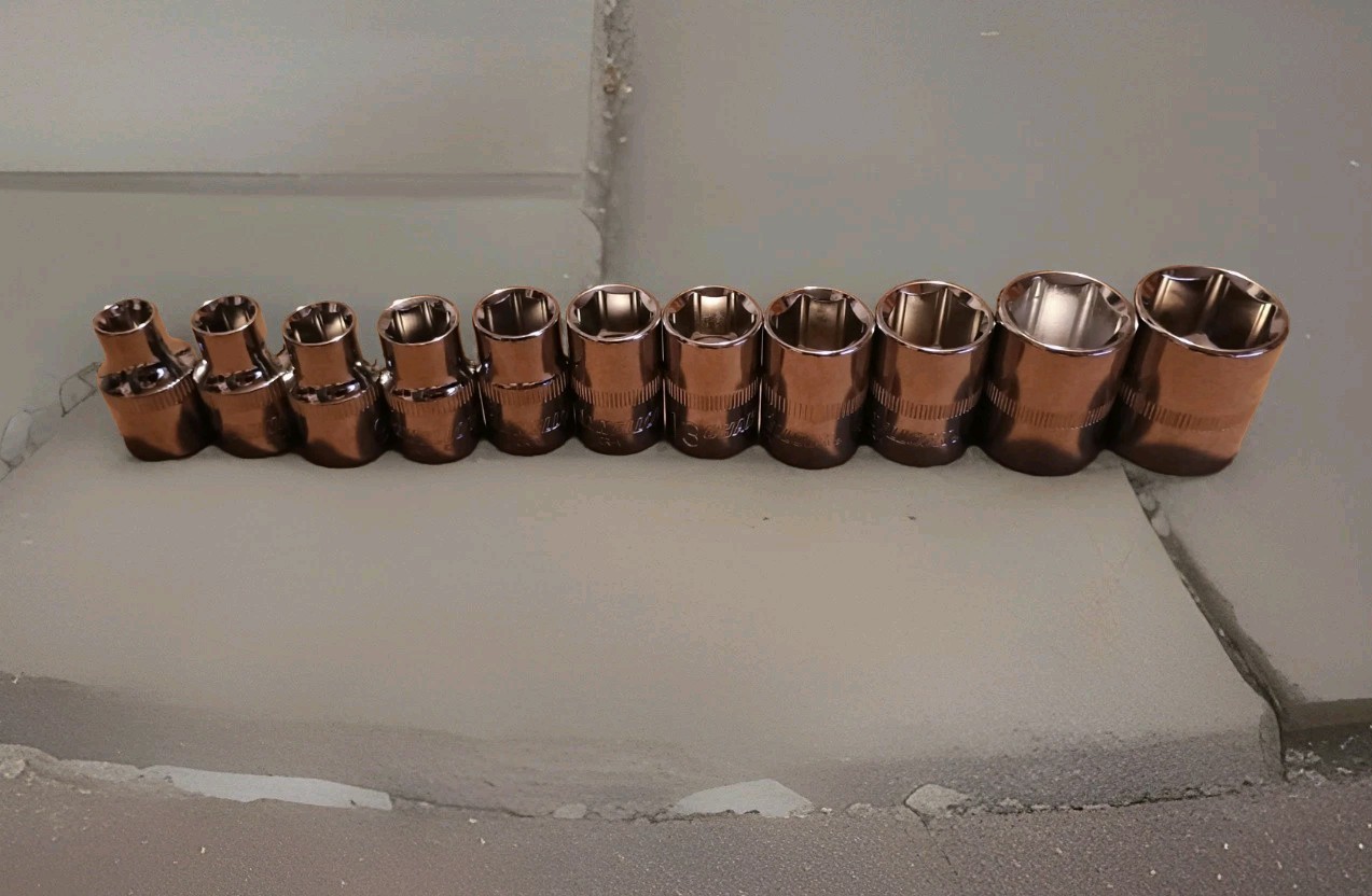 CHANNELLOCK 11 Piece METRIC 6 Point Standard Socket Set For 3/8″ Drive