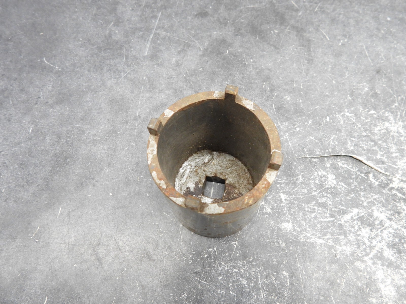 OEM ½ -3/4 Ton 4 Wheel Drive Spindle Nut 4 Point 2467 KD 2621