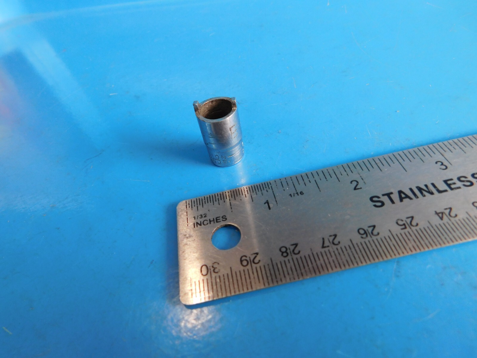 USED,SNAP ON TOOLS «1/4 IN. DR.» DASH NUT SOCKET CHEVY/ PONTIAC STARTER BUTTONS