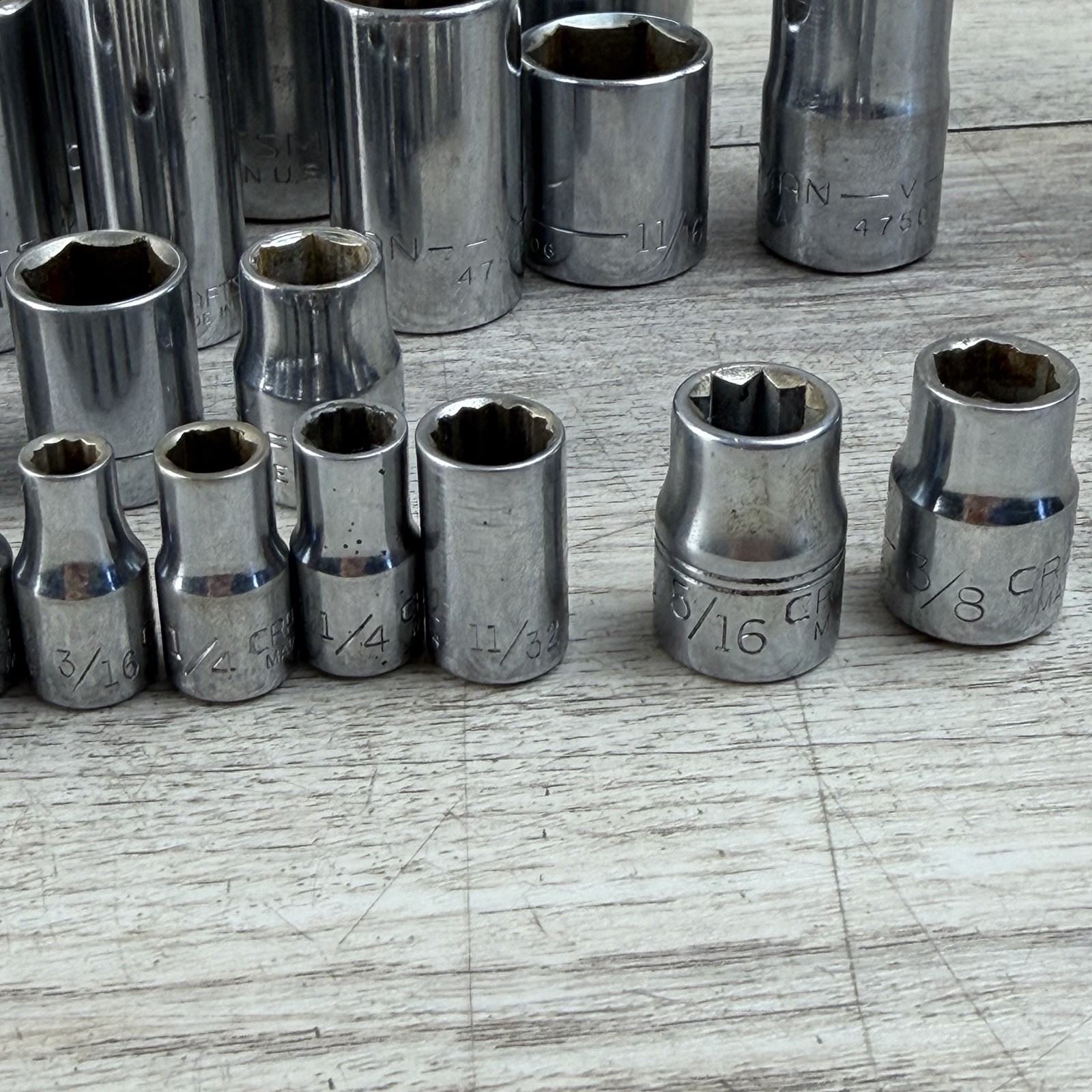 29 CRAFTSMAN -v- Series Socket Lot SAE USA Multiple Size And Drives