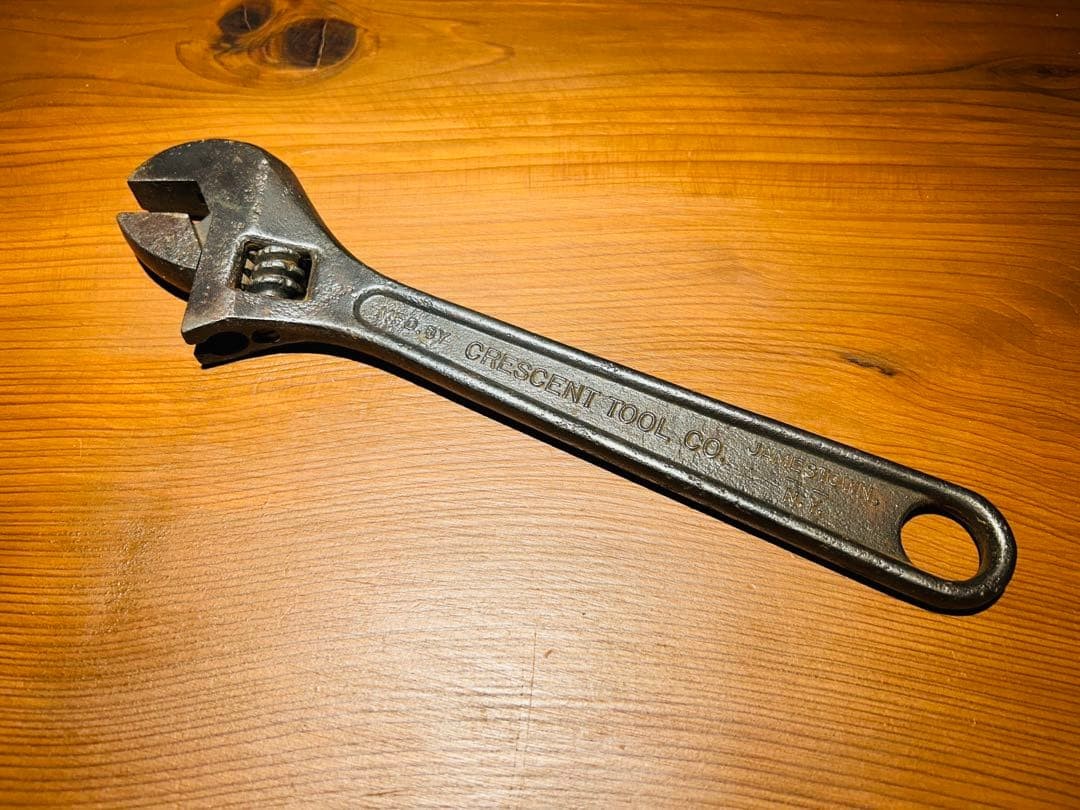 Vintage item!! ️ Obtained from a foRMer US ARMy colonel Crescent monkey wrench