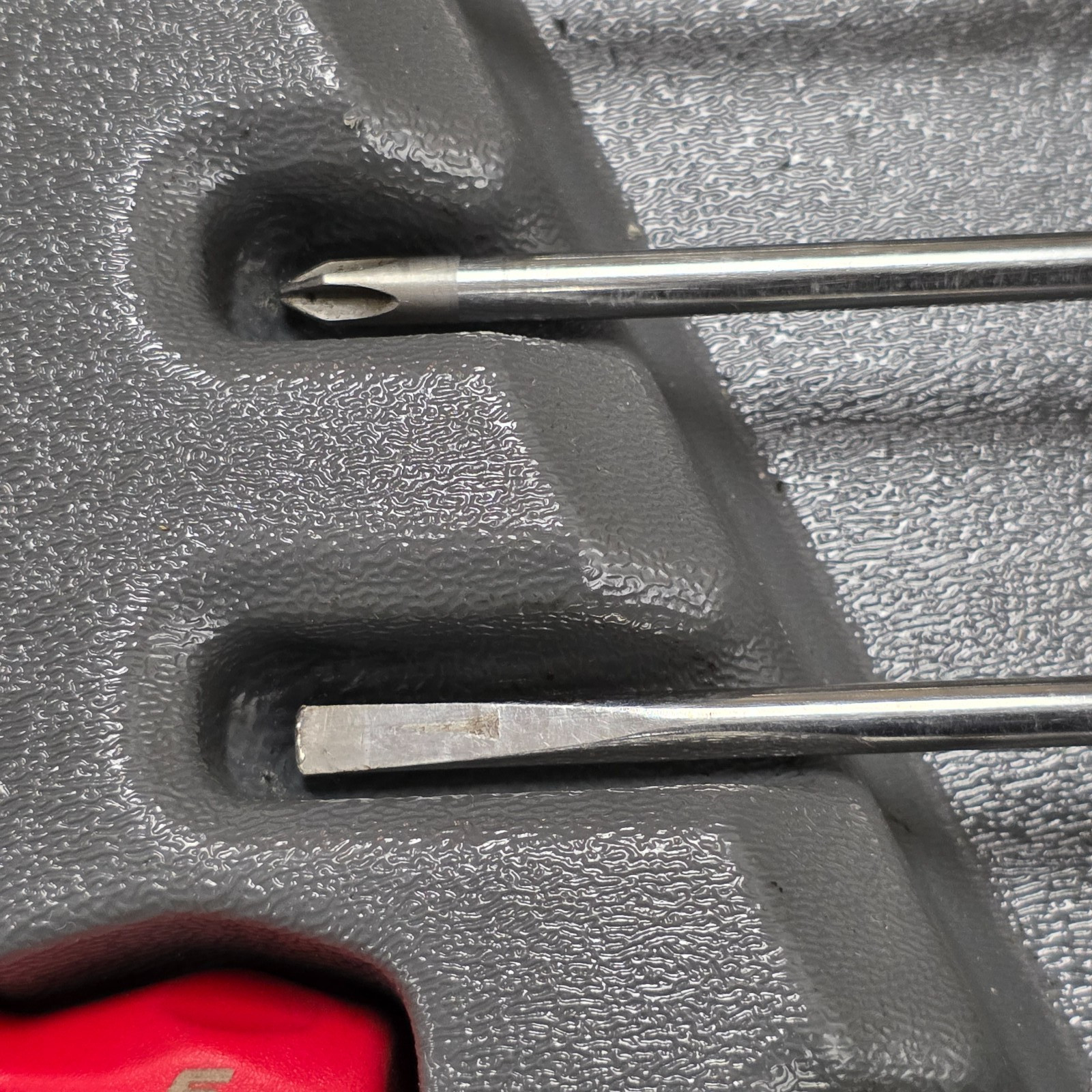 Snap On 11pc Soft Grip Combo Screwdriver Set (Missing 1 Screwdriver) (Red/Black)