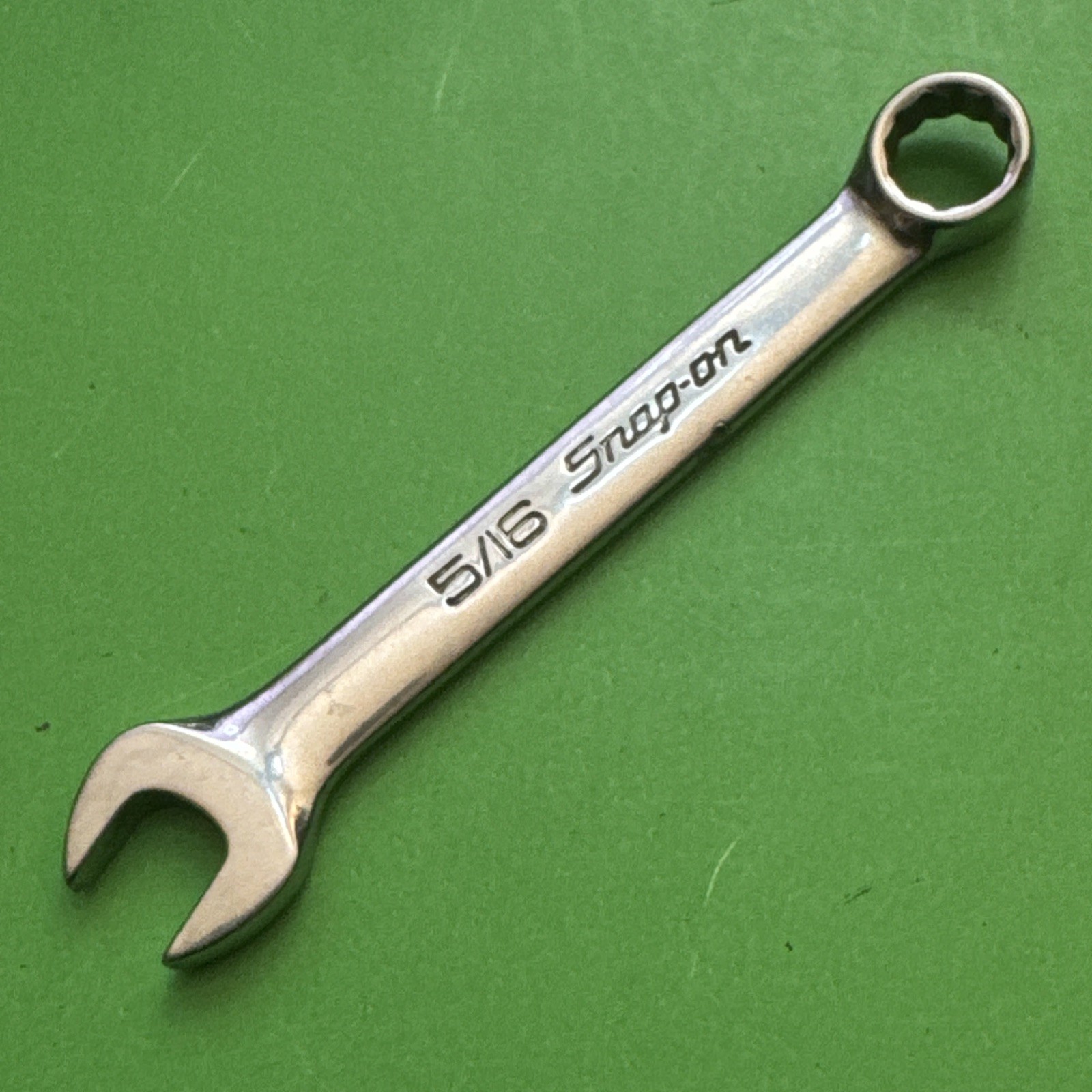 Snap-On USA 12-Point SAE Size 5/16″ Flank Drive Midget Combination Wrench OXI10B