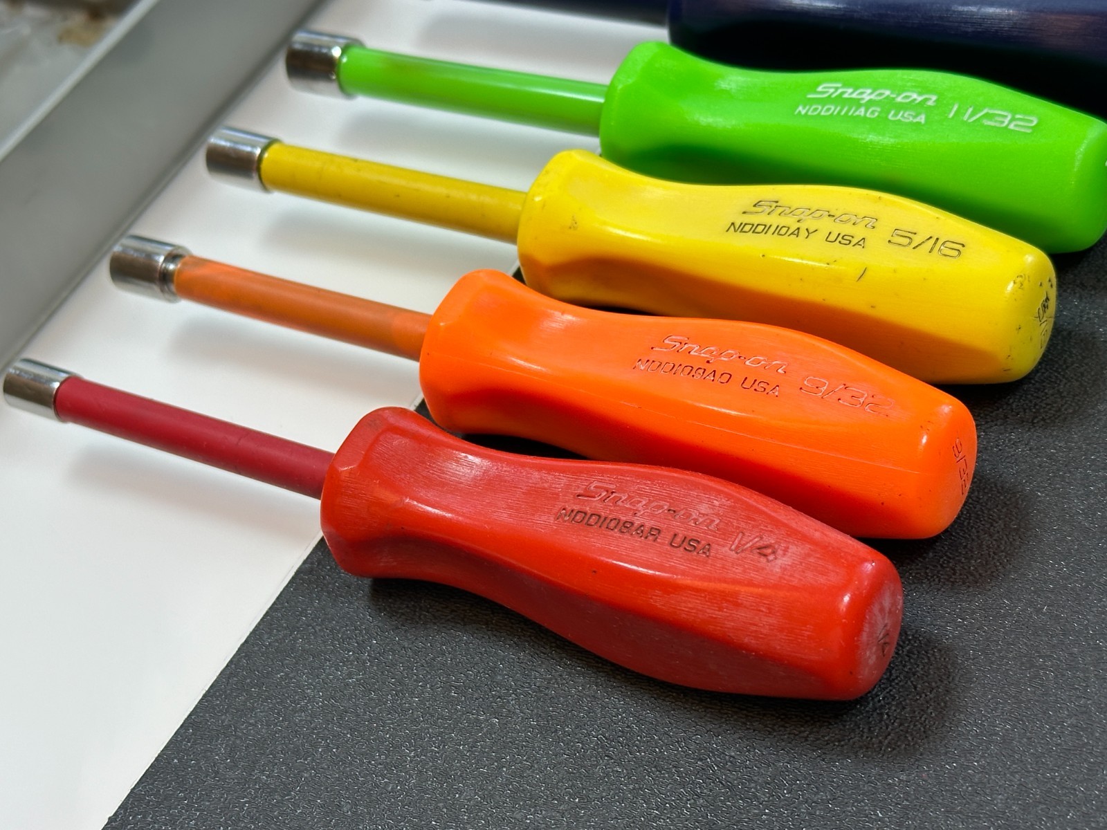 🇺🇸 Snap On Tools USA 7pc SAE 1/4″ to 1/2″ Nut Driver Set HARD Handle w/ Tray