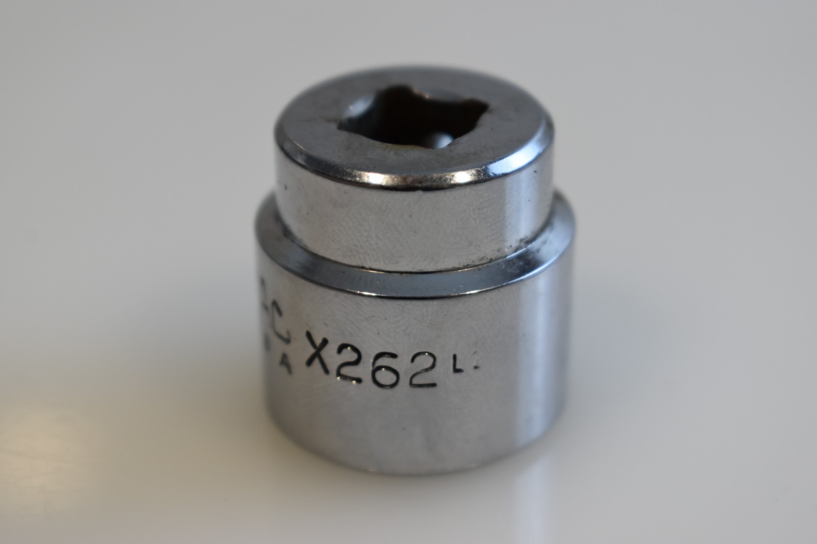 Mac Tools USA X262 13/16″ SAE Shallow Socket 3/8″ Drive 12 point Chrome