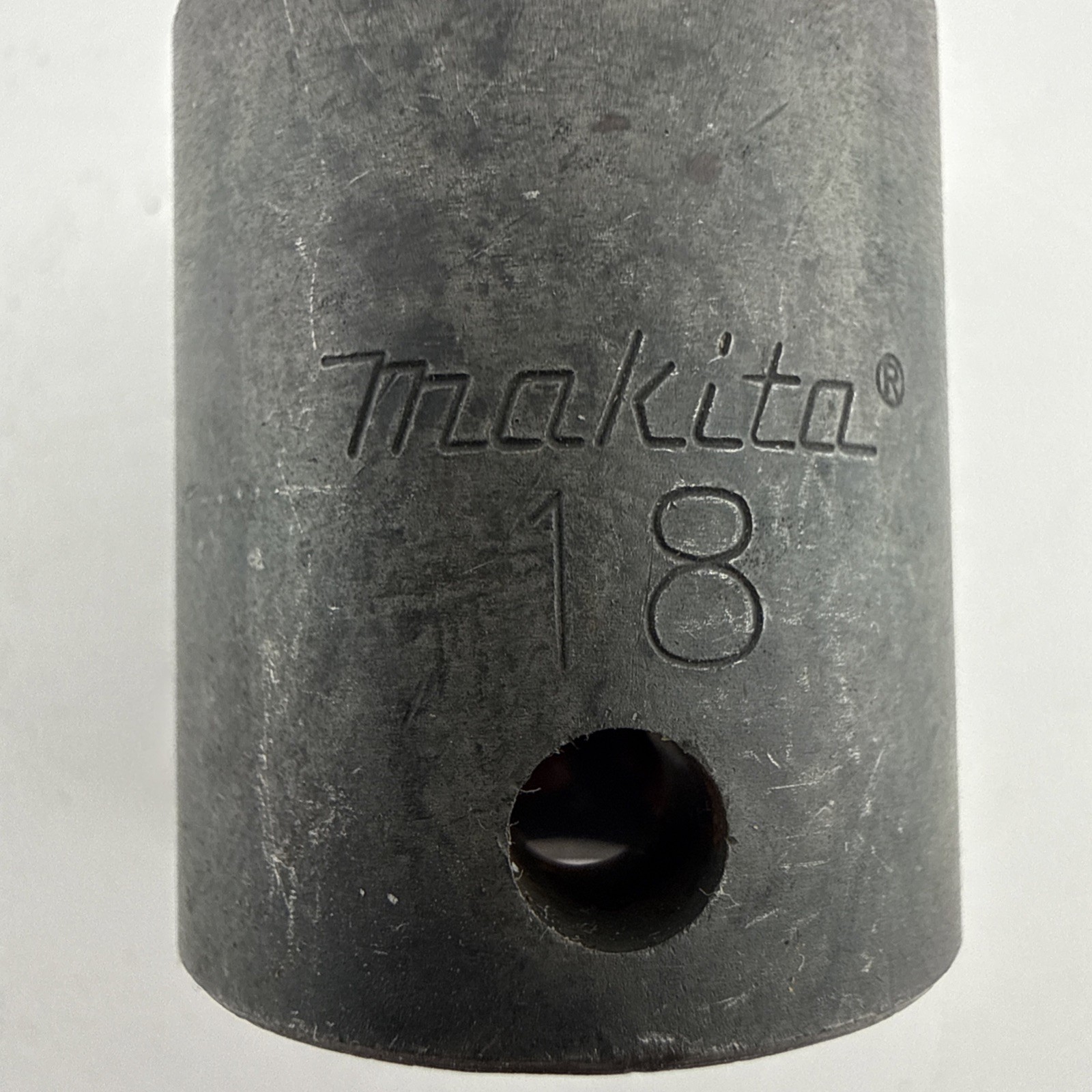 Makita 3/8″ Drive 18mm Metric Impact Socket 6-Point