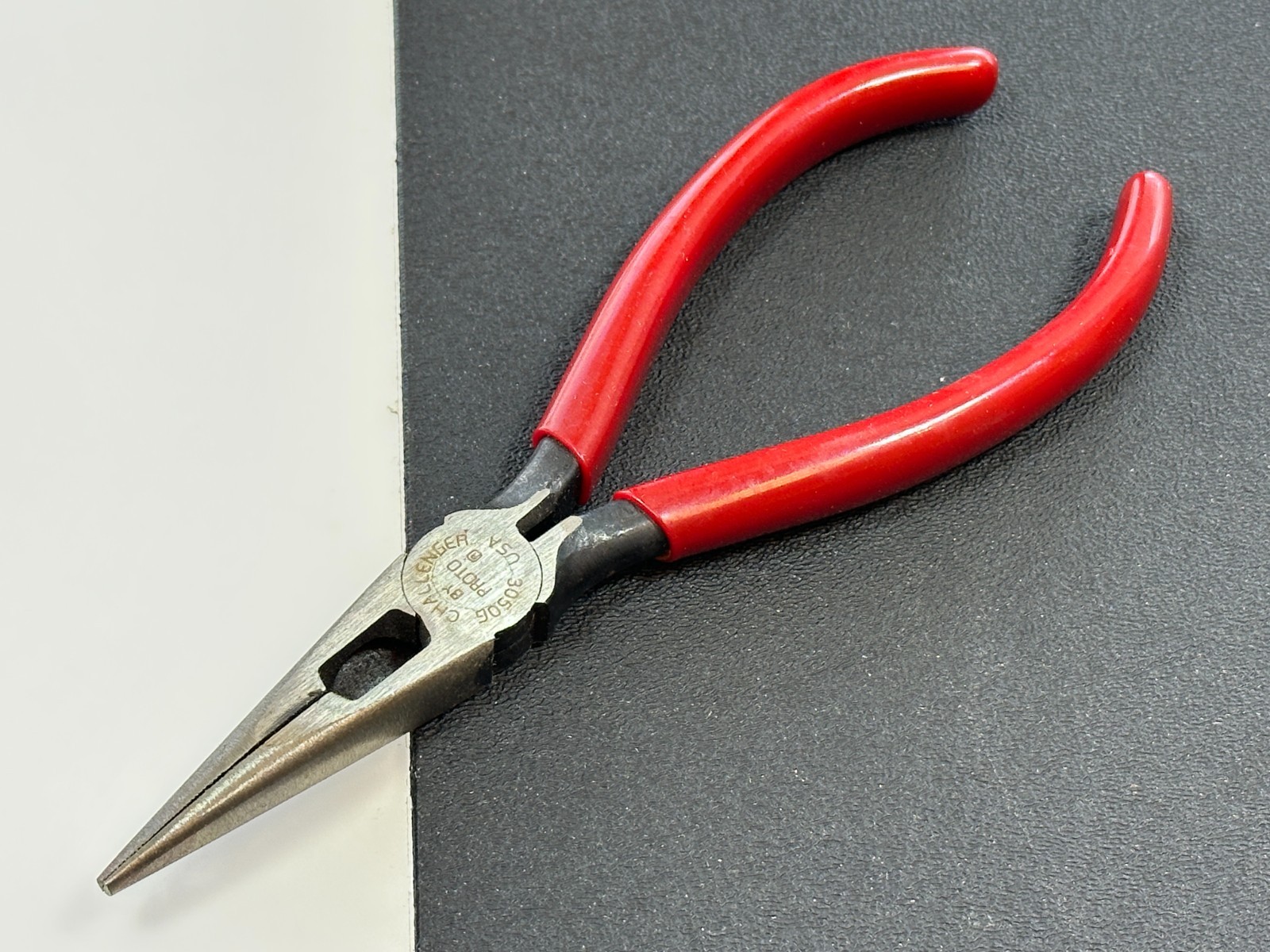 🇺🇸 CHALLENGER by Proto USA 3050G Needle Nose Pliers w/ Cutter, Red Grip, ~7″