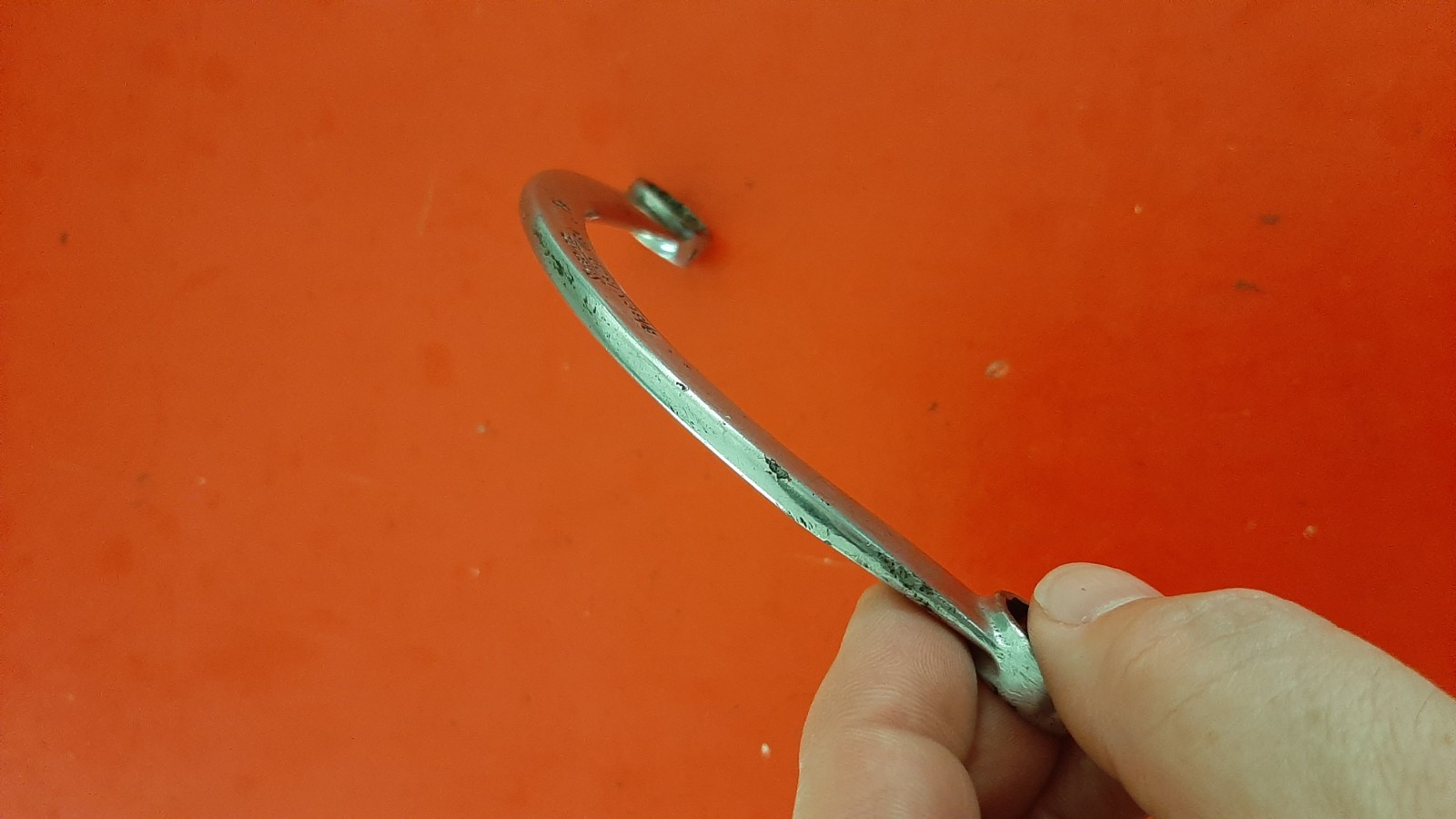 Snap-on 9/16″ x 5/8″ 12PT Half Moon Box End Obstruction Wrench CX1820 Engraved