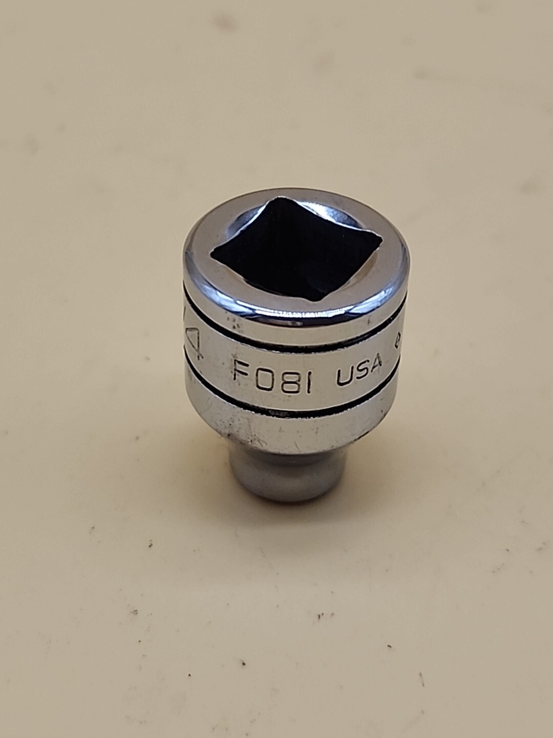 Snap-on Tools F081 1/4″ SAE Flank Drive Shallow Socket 3/8″ Drive 12 Pt USA