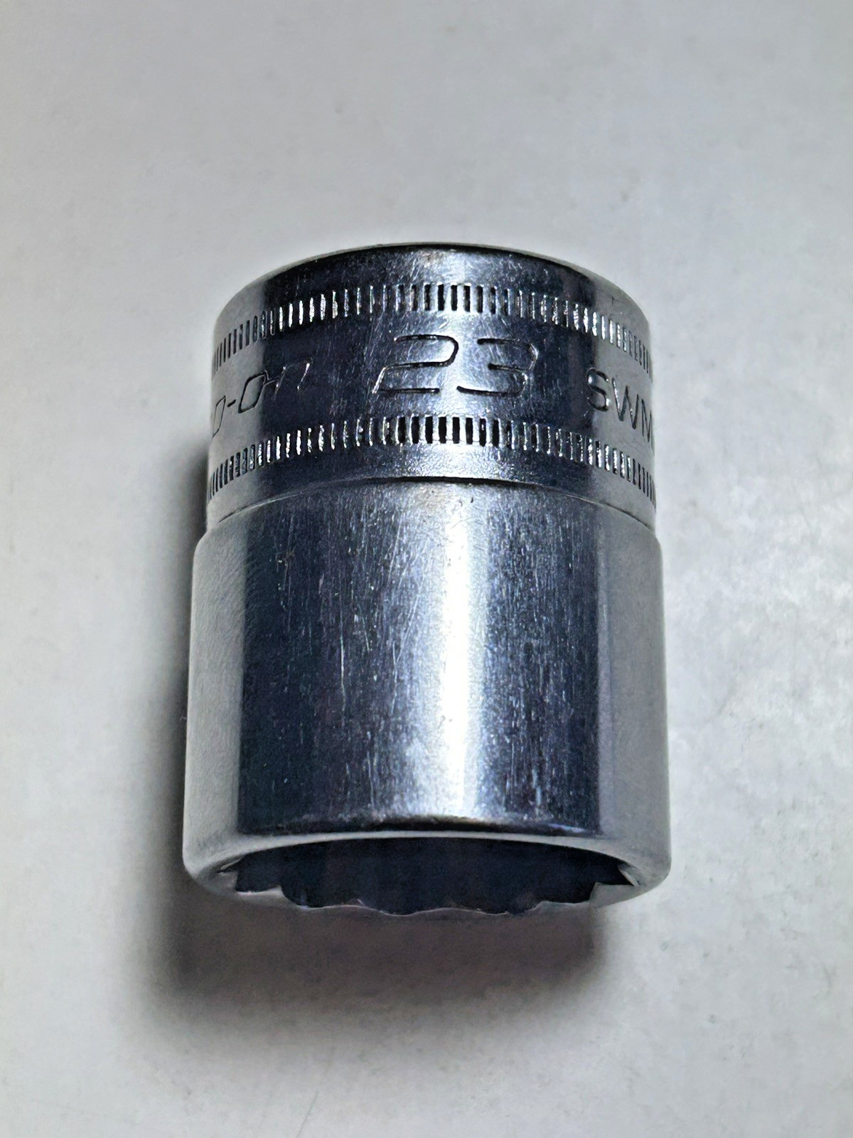 Snap On SWM231 – 1/2″ Drive 23mm Shallow 12Pt Chrome Socket Made in USA
