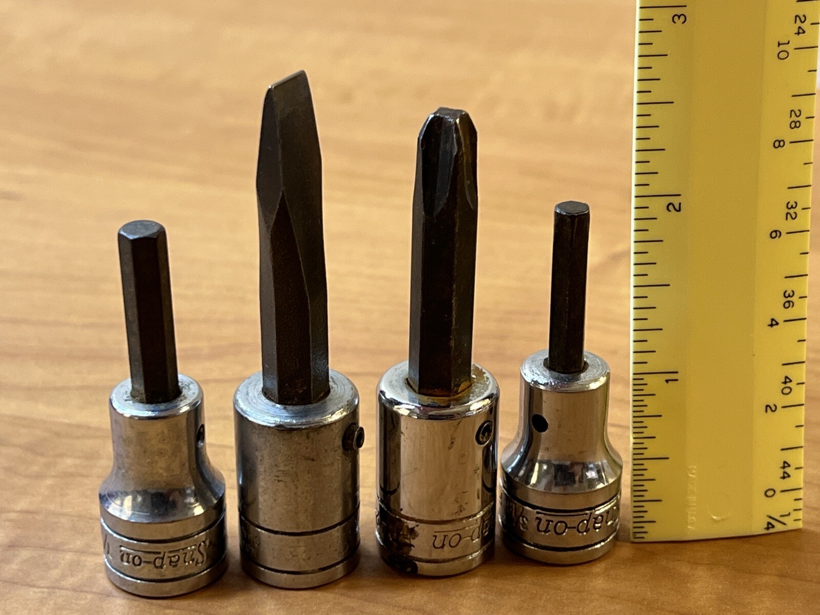 Snap-on 4pc Phillips / Flat Screwdriver and Hex Bit Socket Set USA