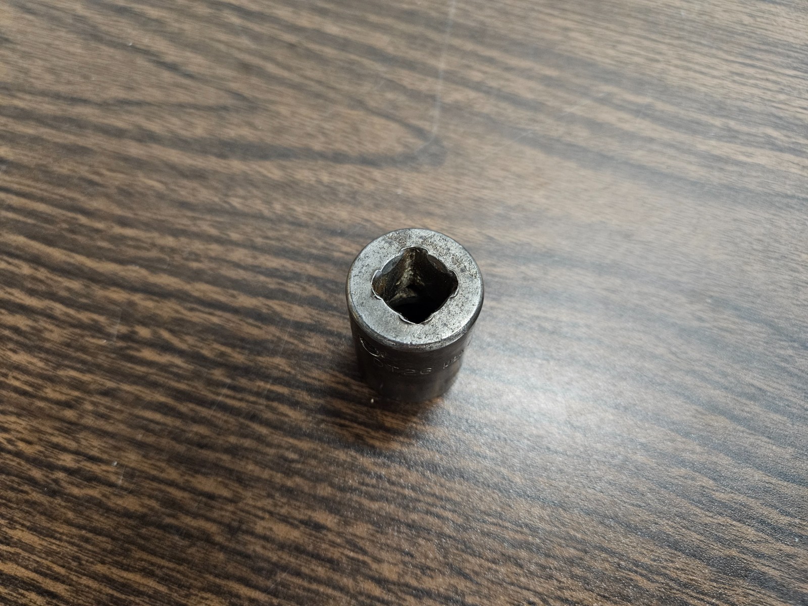 Snap-On DT26 13/16″ 1/2″ Drive 6 Point 13/16″ Shallow Socket