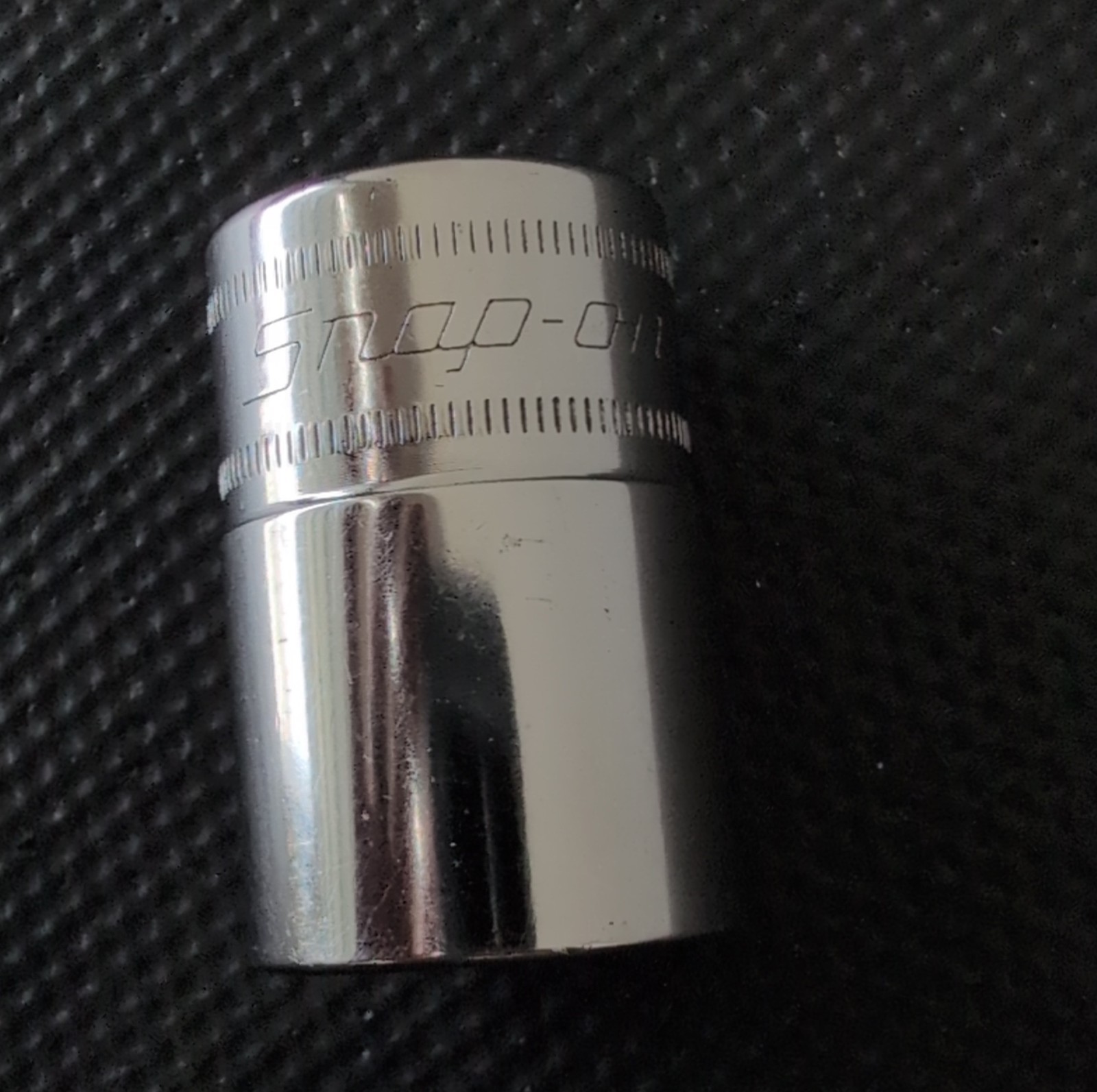 Snap-on 1/2″ Drive 6-Point Metric 18 mm Flank Drive® Shallow Socket TWM18