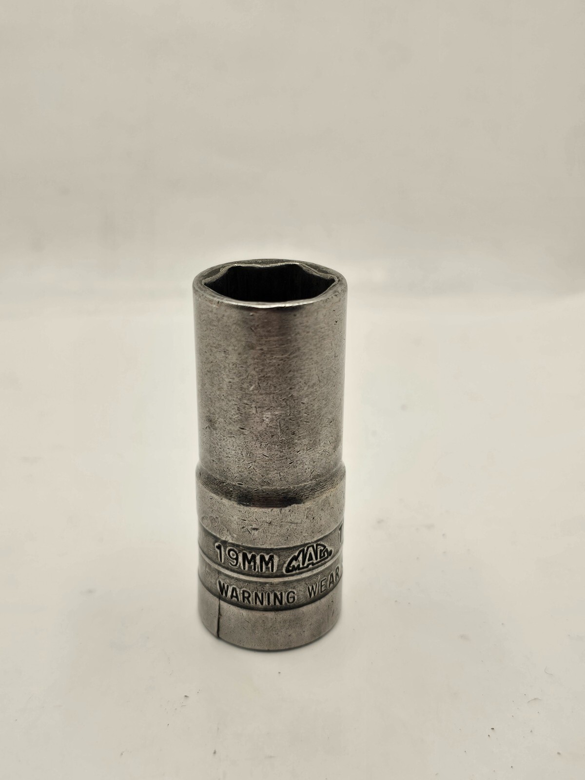 Mac Tools 1/2″ Standard Drive Flip Socket 6-Point 19mm TFL-19M