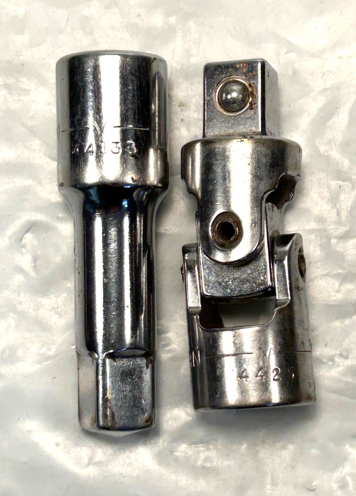 Craftsman 2-pc 1/2″ Drive Chrome Universal Swivel Socket 4425 & 3″ Extension -V-