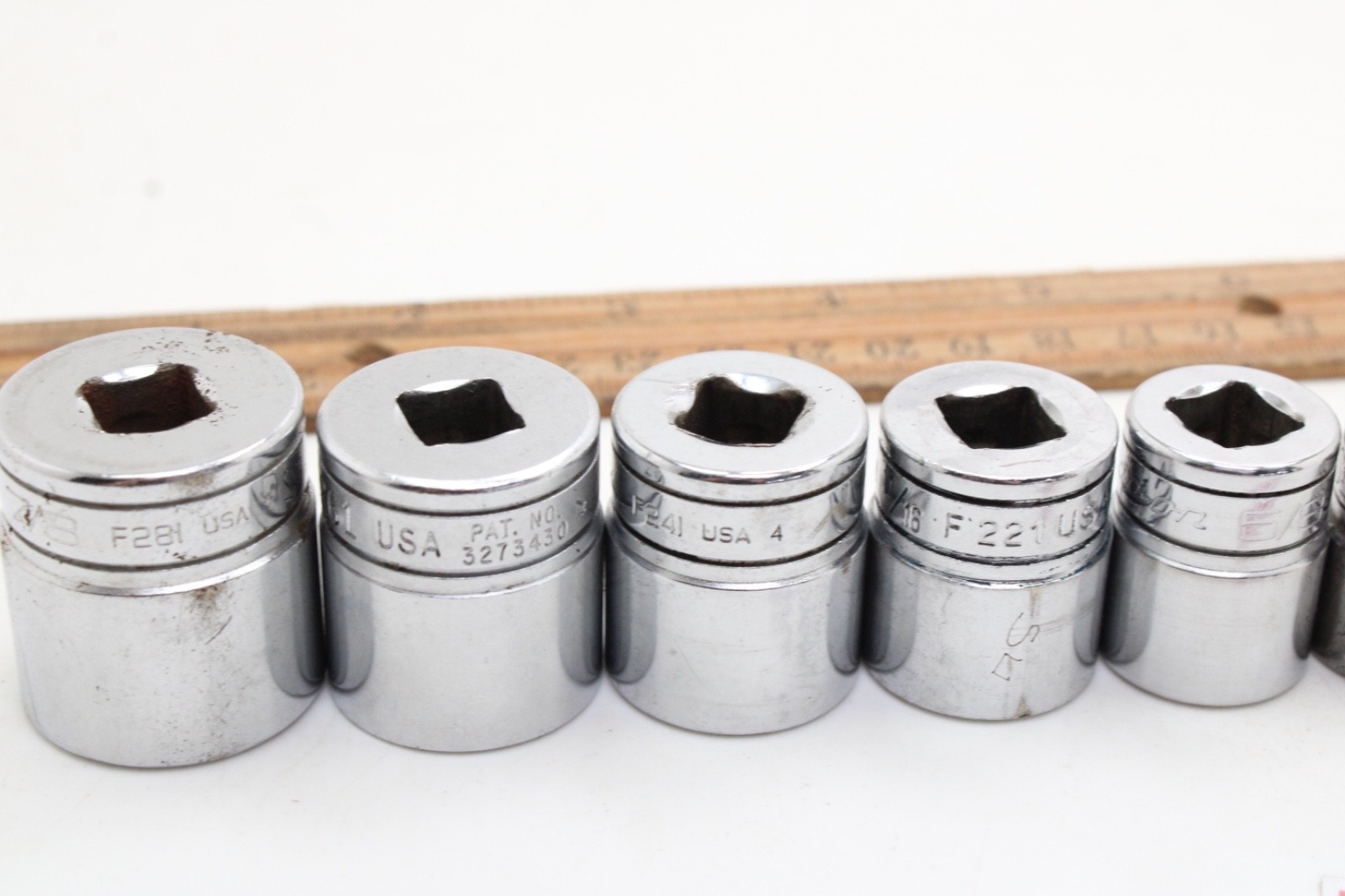 Snap-on F081 – F281 1/4-7/8″ 3/8″ Drive 12 Point 12 Piece SAE Chrome Set USA