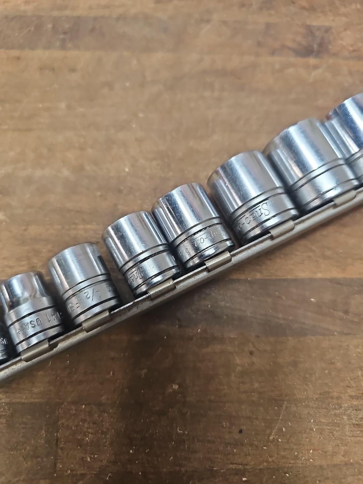 F76- Snap-On [FS081-FS281] 11-Pc. 1/4″-7/8″ 3/8″-Dr 6-Point Shallow Socket Set