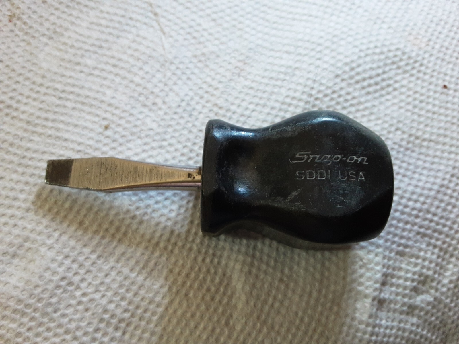 Snap On Stubby Slotted/Flat Tip 1/4″ Screwdriver W/Black Handle SDD1 pre-owned
