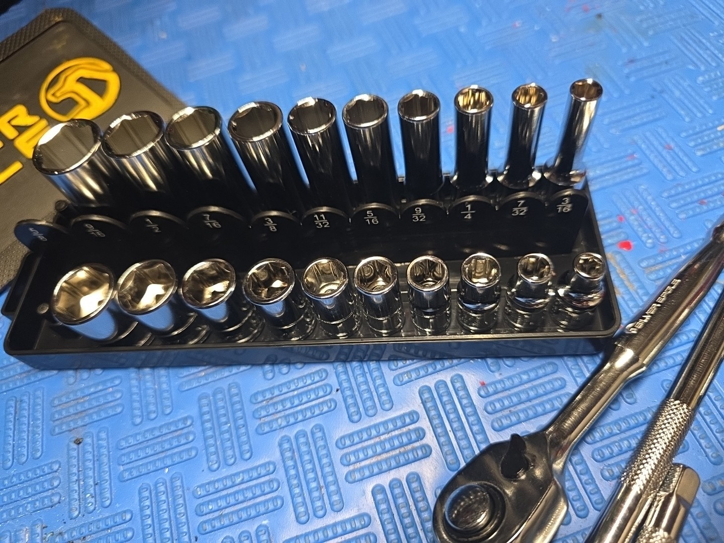 MATCO Tools Silver Eagle 1/4 dr SAE Socket Set Deep and Shallow