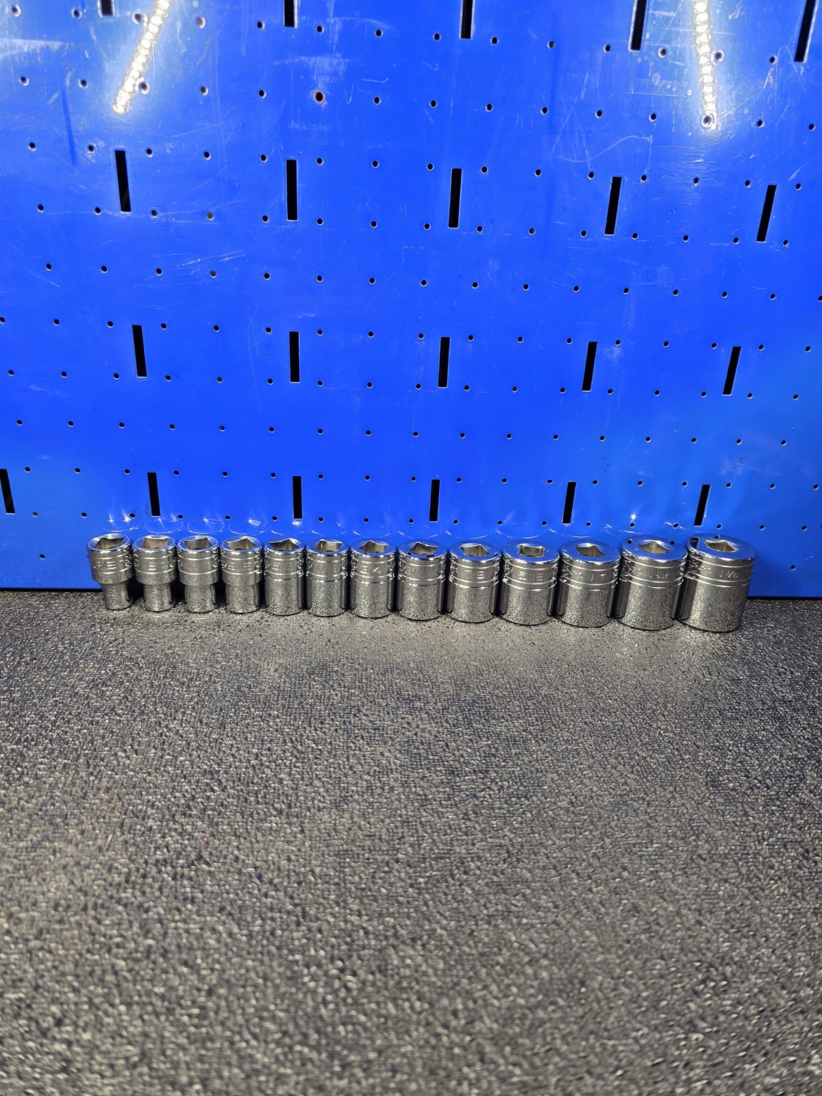 Snap-on 3/8″-1-1/8″ 13-Piece NICE 1/2″ Drive 6-Point Chrome Shallow Socket Set