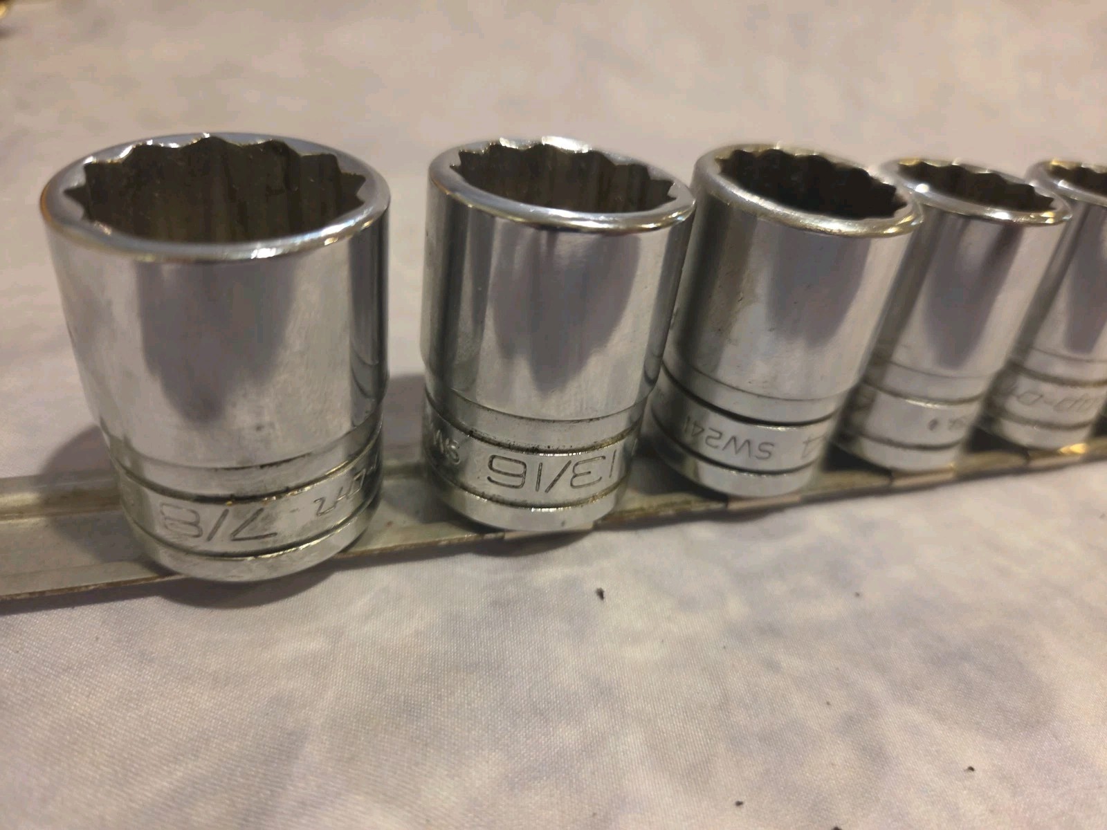 Snap On 12 Piece 1/2″ Drive 12 Pt SAE Socket Set 3/8″ – 7/8″ A135 A136 SXW2 +