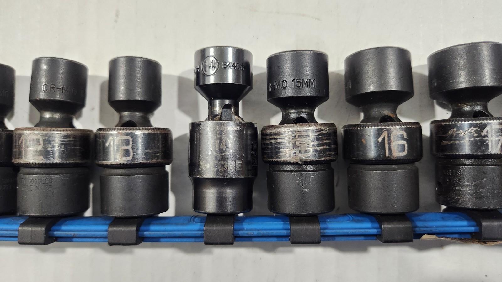 Matco 10-19MM ADV 10 Pc. 3/8″ Metric 6 Point Swivel Universal IMPACT Socket Set
