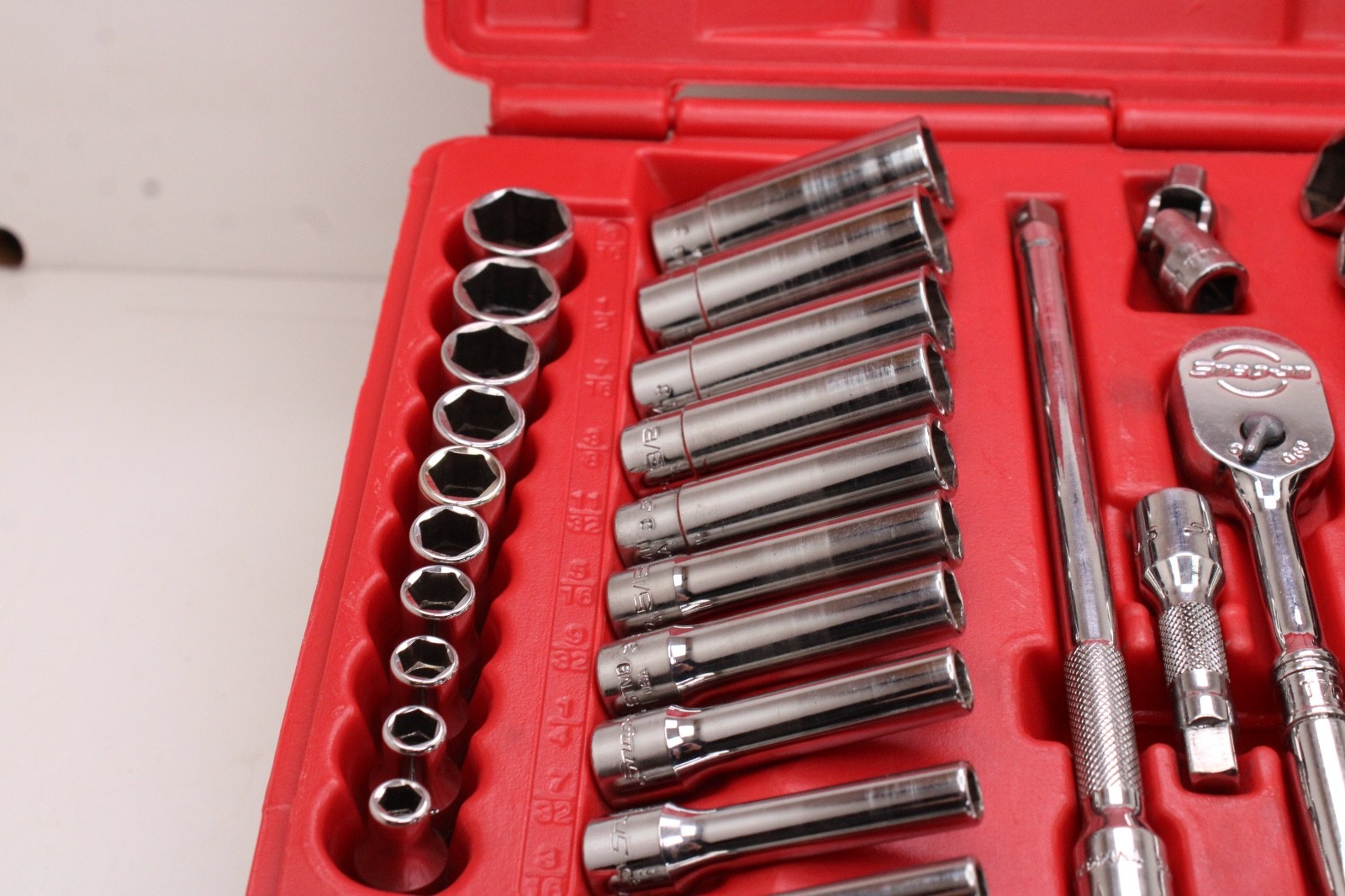 Snap-on 144TMPB 44 Piece 1/4″ Drive 6-Point Metric/ SAE General Service Set USA