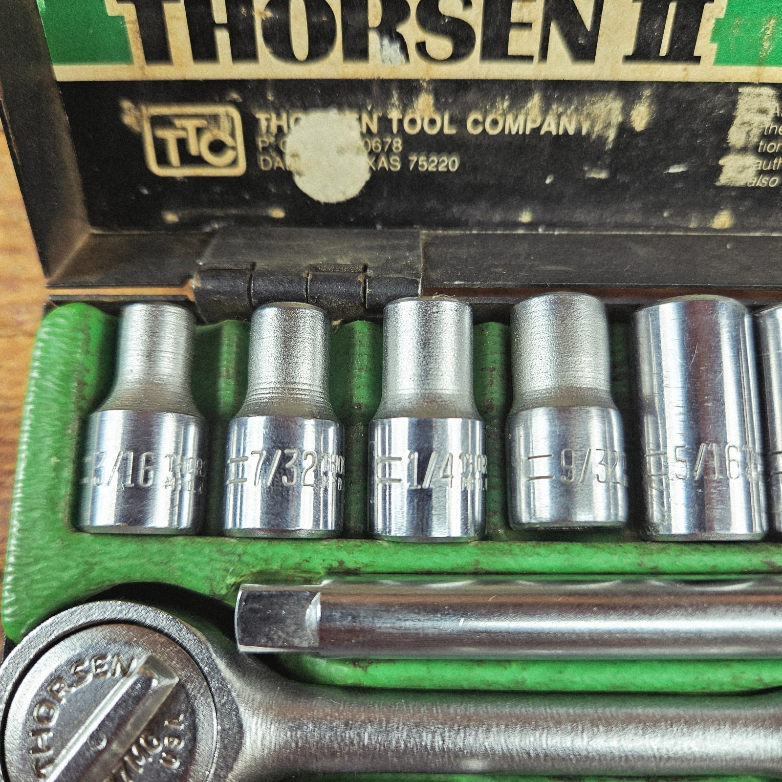 Made in USA Thorsen 1/4″ Drive 16 Piece 77MC Ratchet Socket Set in Metal Box