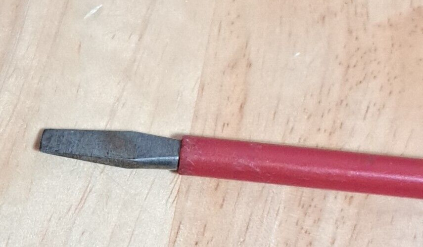 2 Oxwall E210 & E208 Insulated 5000 Volts Slotted Flat Tip Screwdriver Long