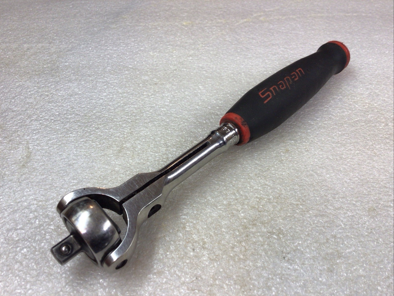 Snap-On TH737 -1/4″Dr., Round Swivel Head, Red Soft Grip Handle Ratchet-USA-NICE