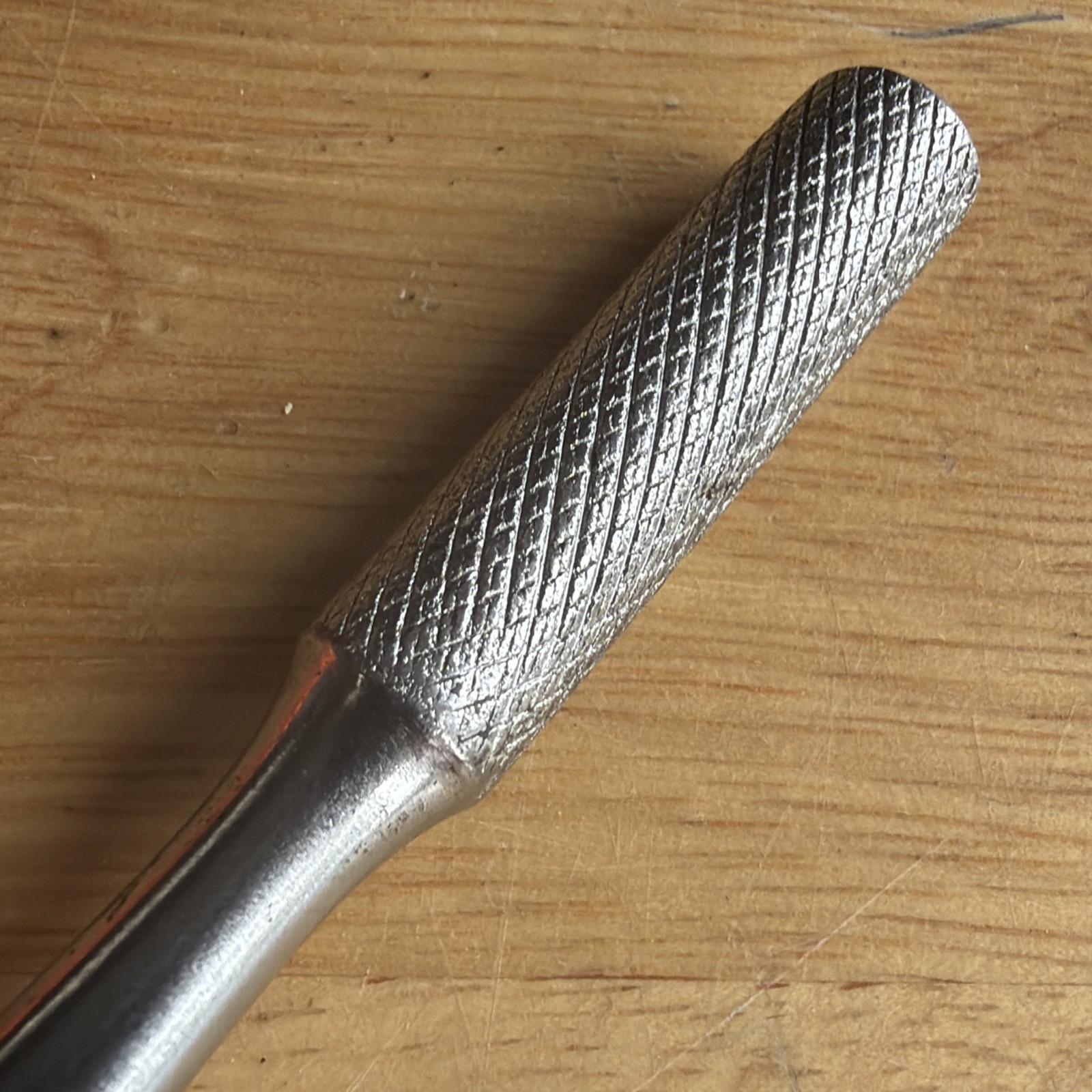 J.H. Williams 5″ Long Ratchet 1/4″ Drive Round Head Knurled Handle M-52 Vtg USA