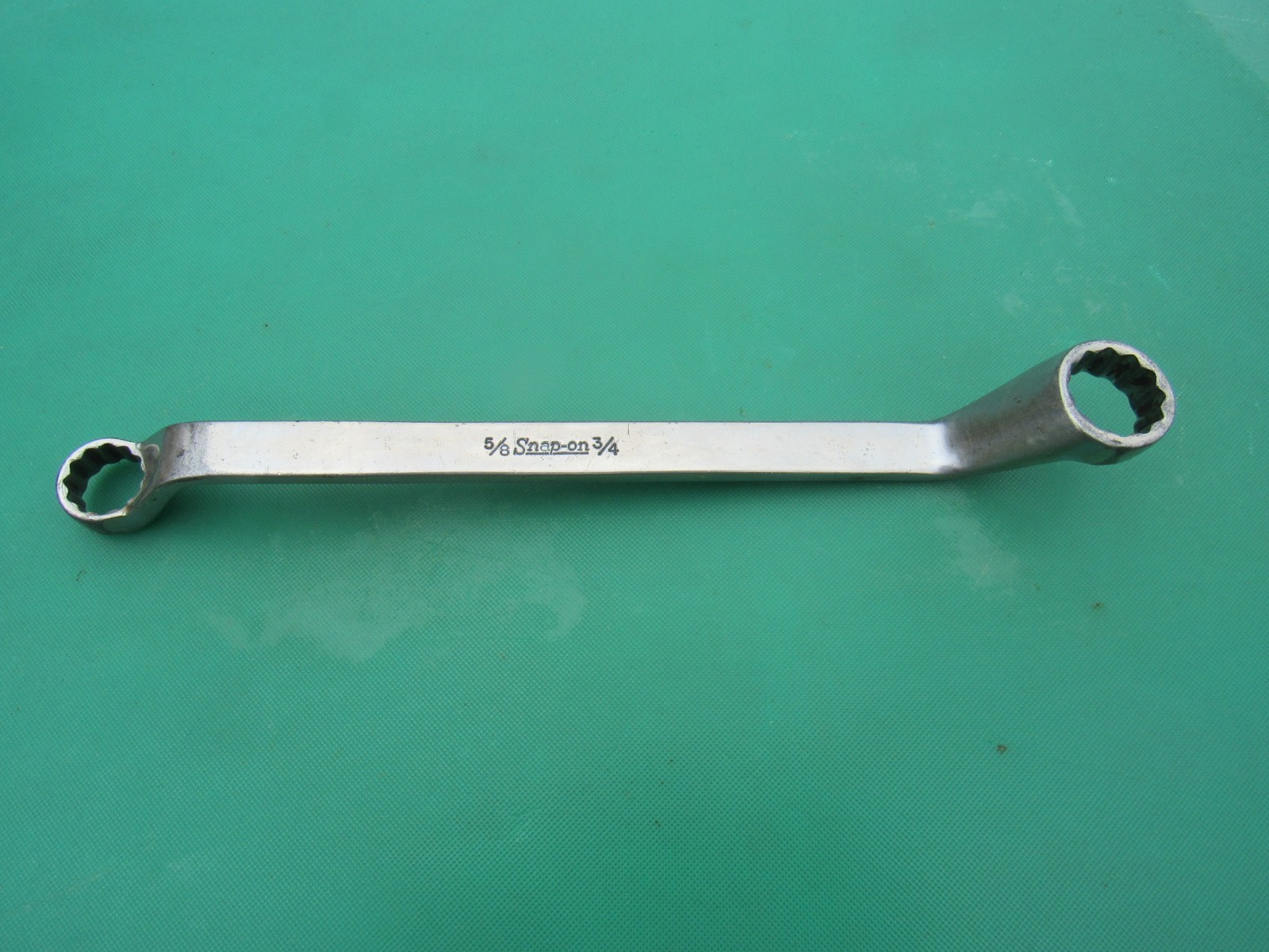 SNAP ON X02024 5/8″ X 3/4″ 12 POINT BOX END WRENCH 60° OFFSET UNDERLINE USED XO