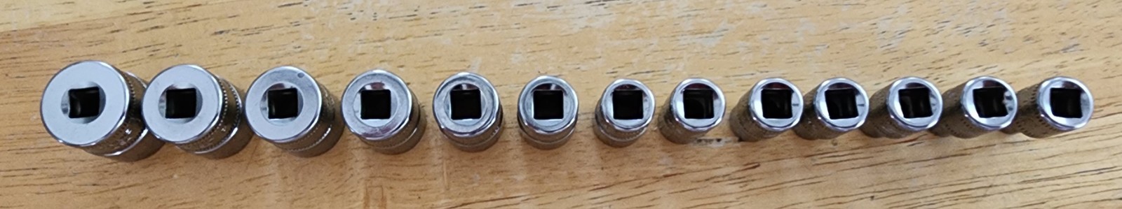 Snap On USA NEW 17 Piece 1/4″ Drive 6 Point Metric Starter Set With Tray 117TMM