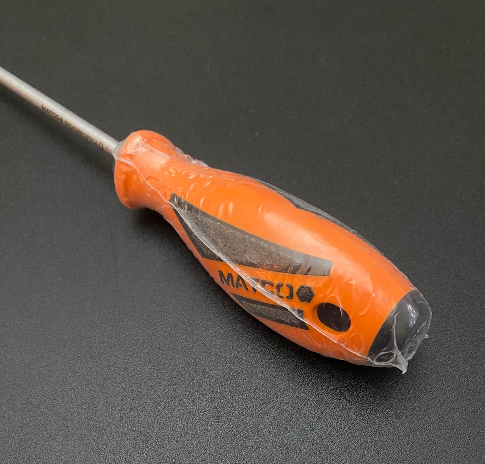 Matco Screwdriver Pair SPO812P2CA [ 12″ Blade ] + [ 1 Stubby 1″ Blade ]
