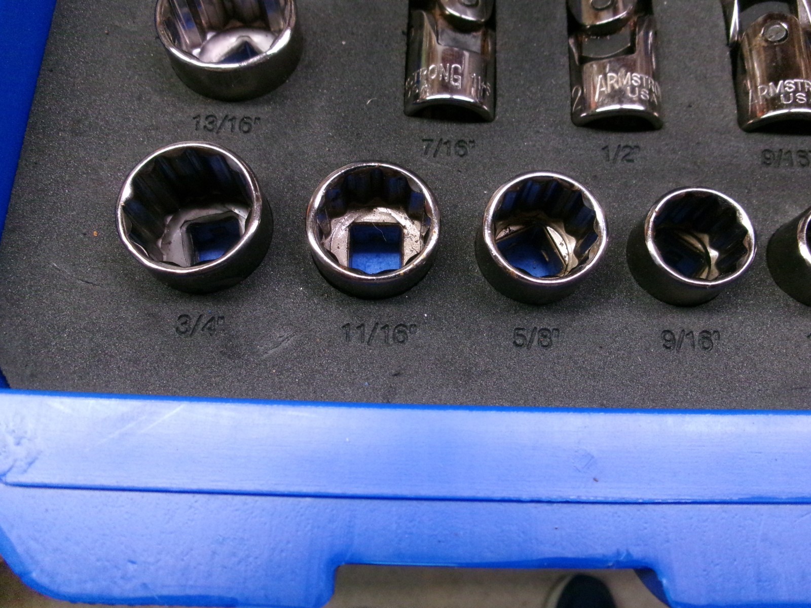 Armstrong Tools USA 33-Piece 3/8″ Drive Socket Set with Foam + Case No 15-320