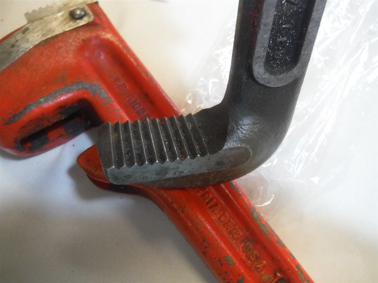 Lot of 2 ridgid pipe wrenches 14″ & 10″ *T02