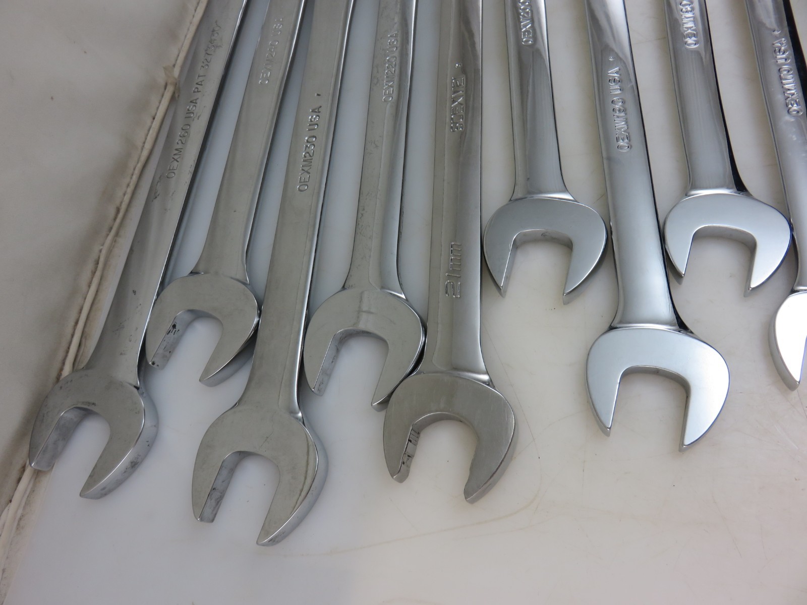 Snap-On METRIC OEXM Series Combination Wrench 18pc Set 8mm-24mm + 26mm