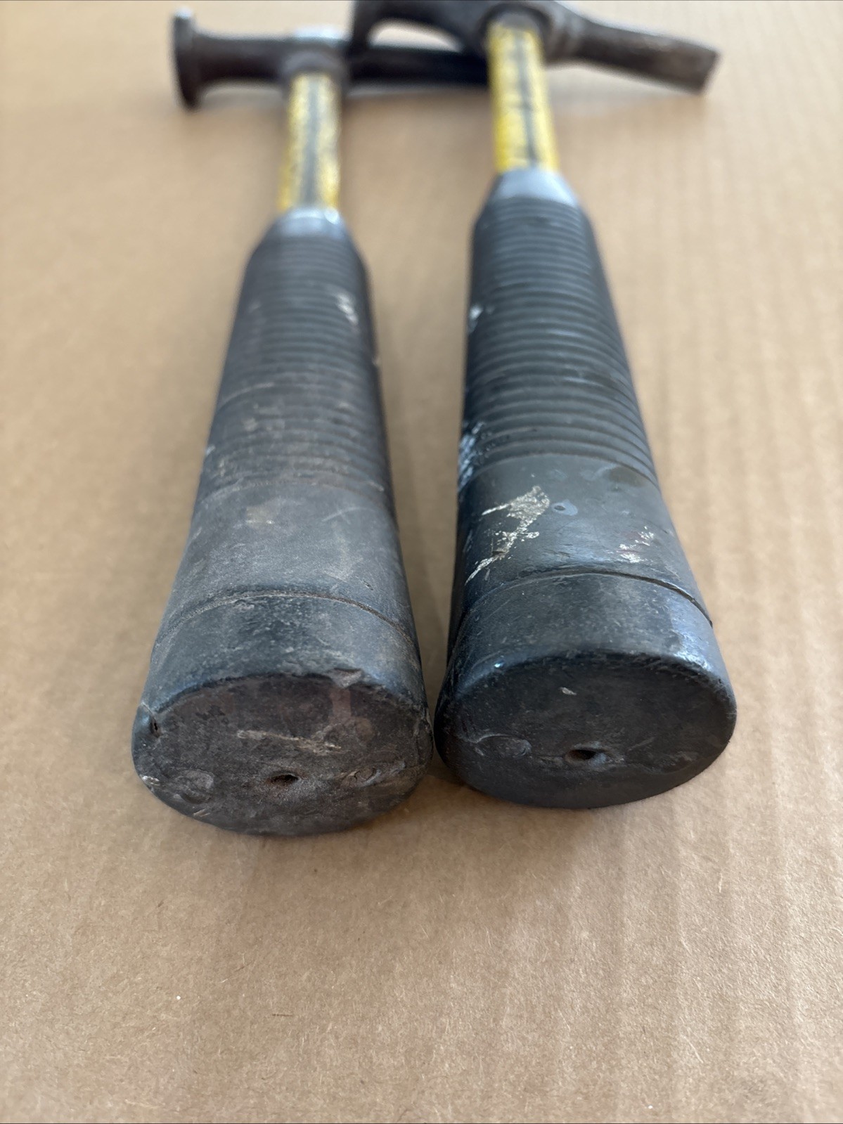 (2) VINTAGE NUPLA BODY HAMMERS, FIBERGLASS / CUSHION GRIP HANDLES