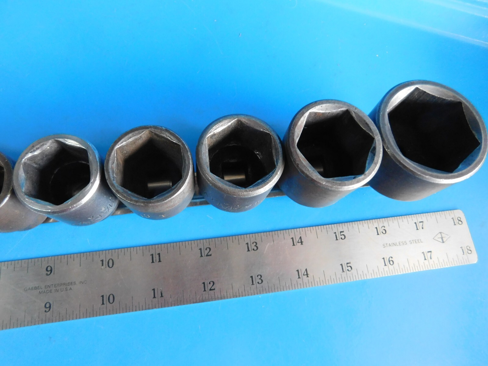 USED, MAC 1/2 IN. DR. SHORT SOCKETS (3/8 THRU 1-1/16 IN.) & 1-3/16, 1-1/2 IN