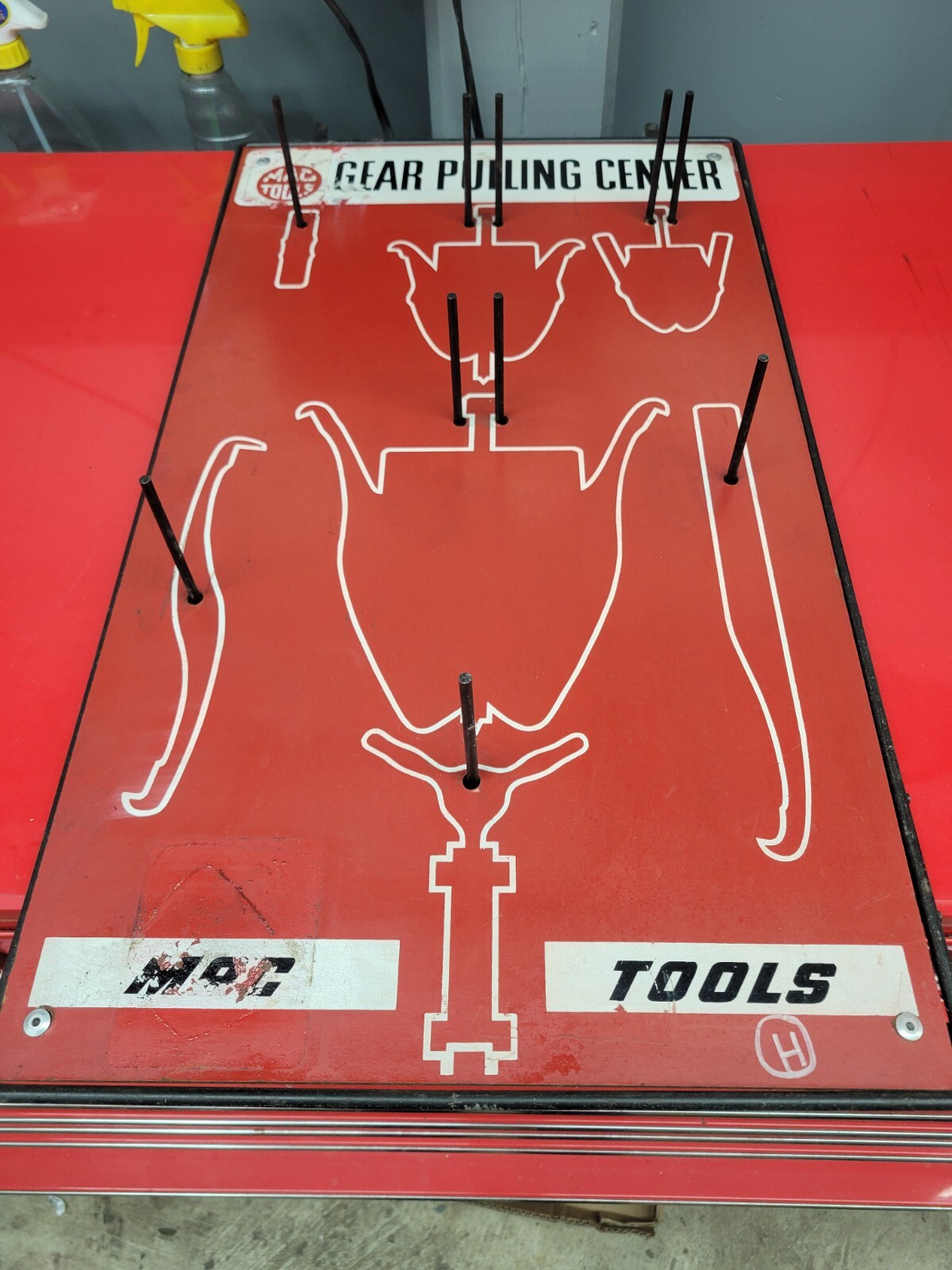 Mac Tools Gear Puller Center Set Shadow Board Wall Hanging Organizer Vintage