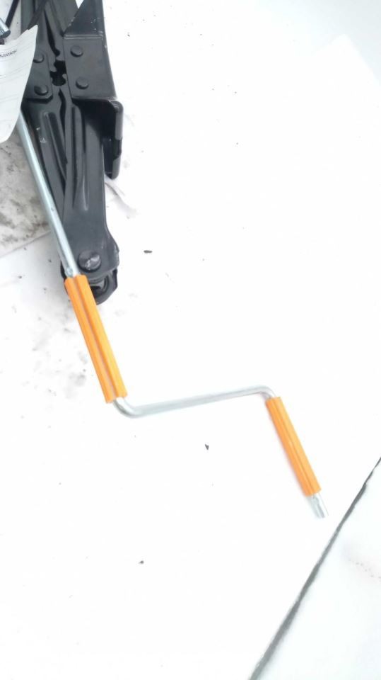 IS250 2006 Tools 590512