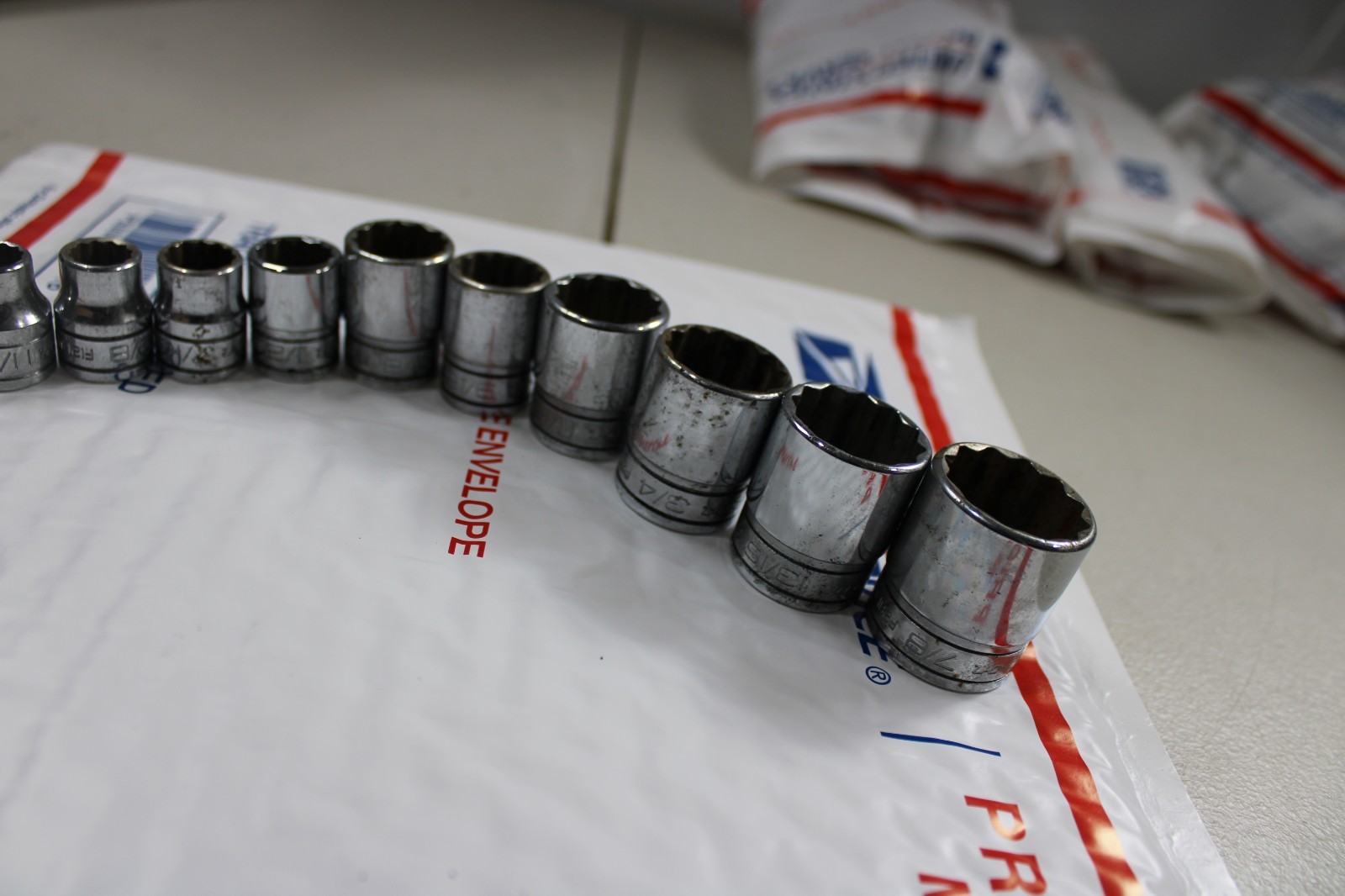 Snap on 12 PC 3/8″ Drive 12 PT Shallow Socket Set 1/4- 7/8 Chrome Finish