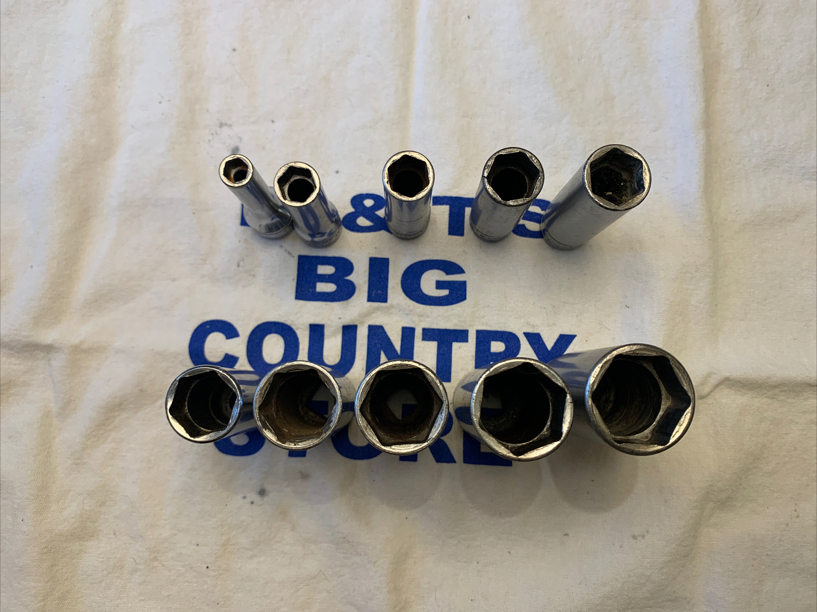 Snap-on Tools USA 3/8″ Drive 6pt 10pc SAE Deep Chrome Socket Set 211SFSY – Marks