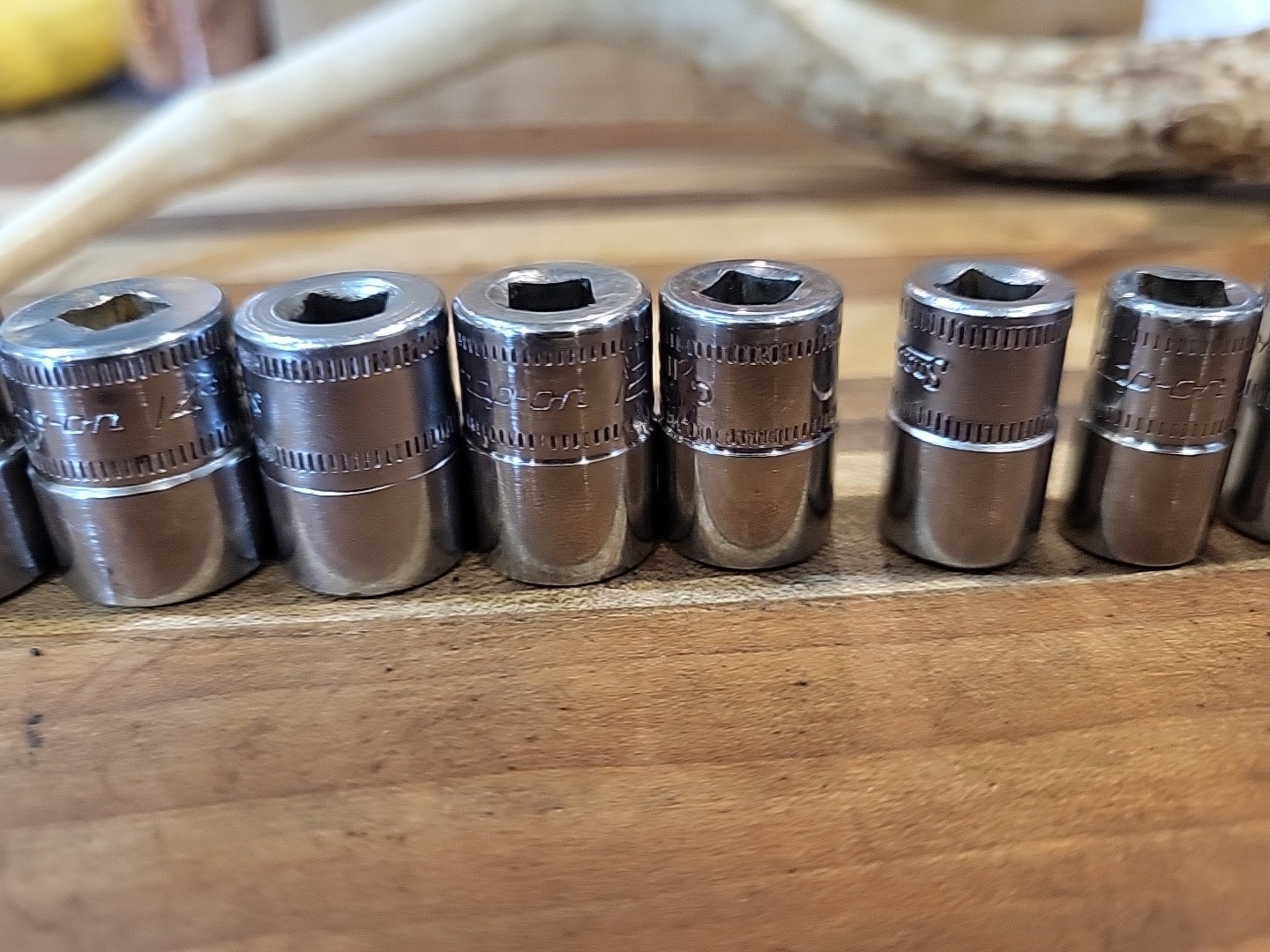 Snap On Tools 113TMMY 13 Pc. 1/4″ Dr. Metric 6 Pt. Shallow Socket Set 4-15mm