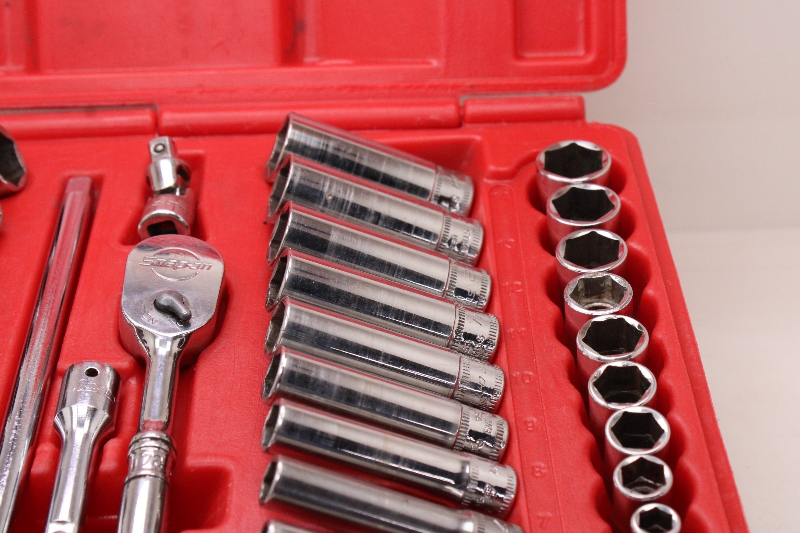 Snap-on 144TMPB 44 Piece 1/4″ Drive 6-Point Metric/ SAE General Service Set USA
