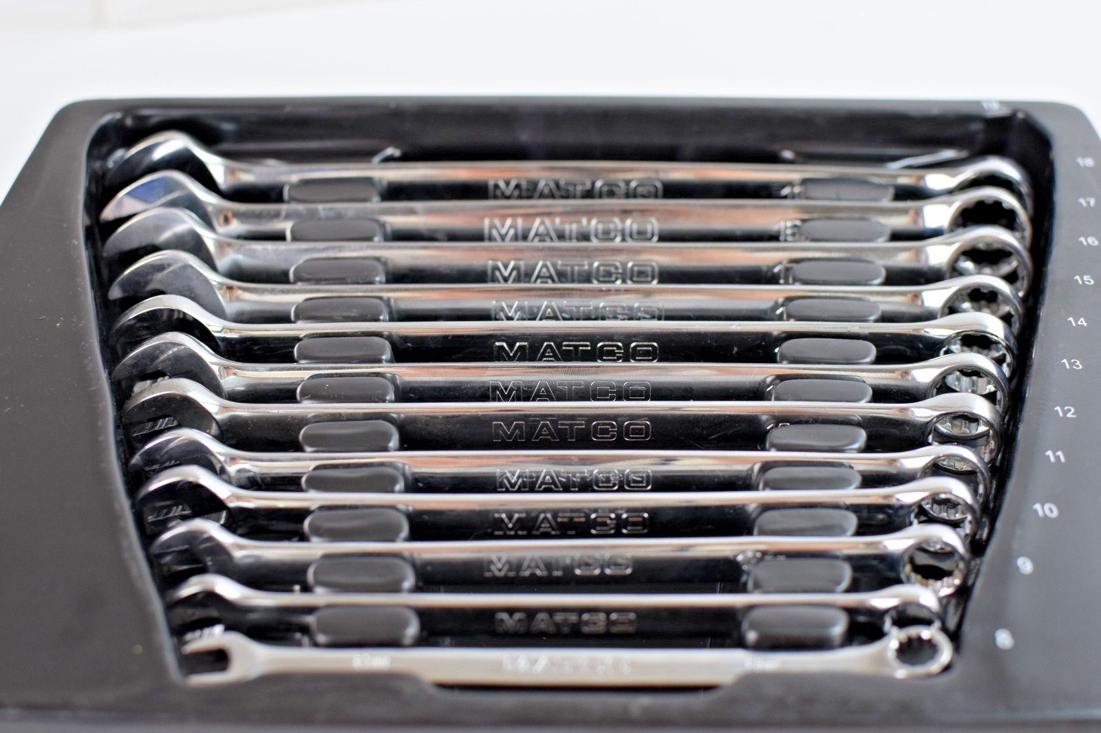 Matco Tools: 12-pc Long Metric Combination Wrench Set (SMCLM122)