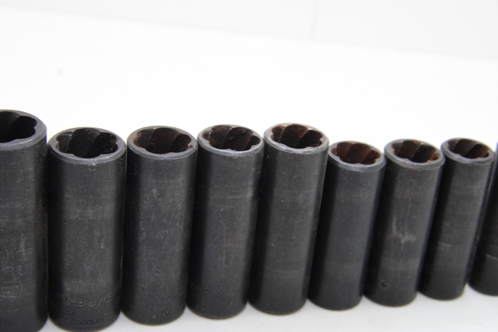 Blue-Point 213TSFSYA 10-17mm 3/8″ Drive DEEP Metric/SAE Twist Impact Socket Set